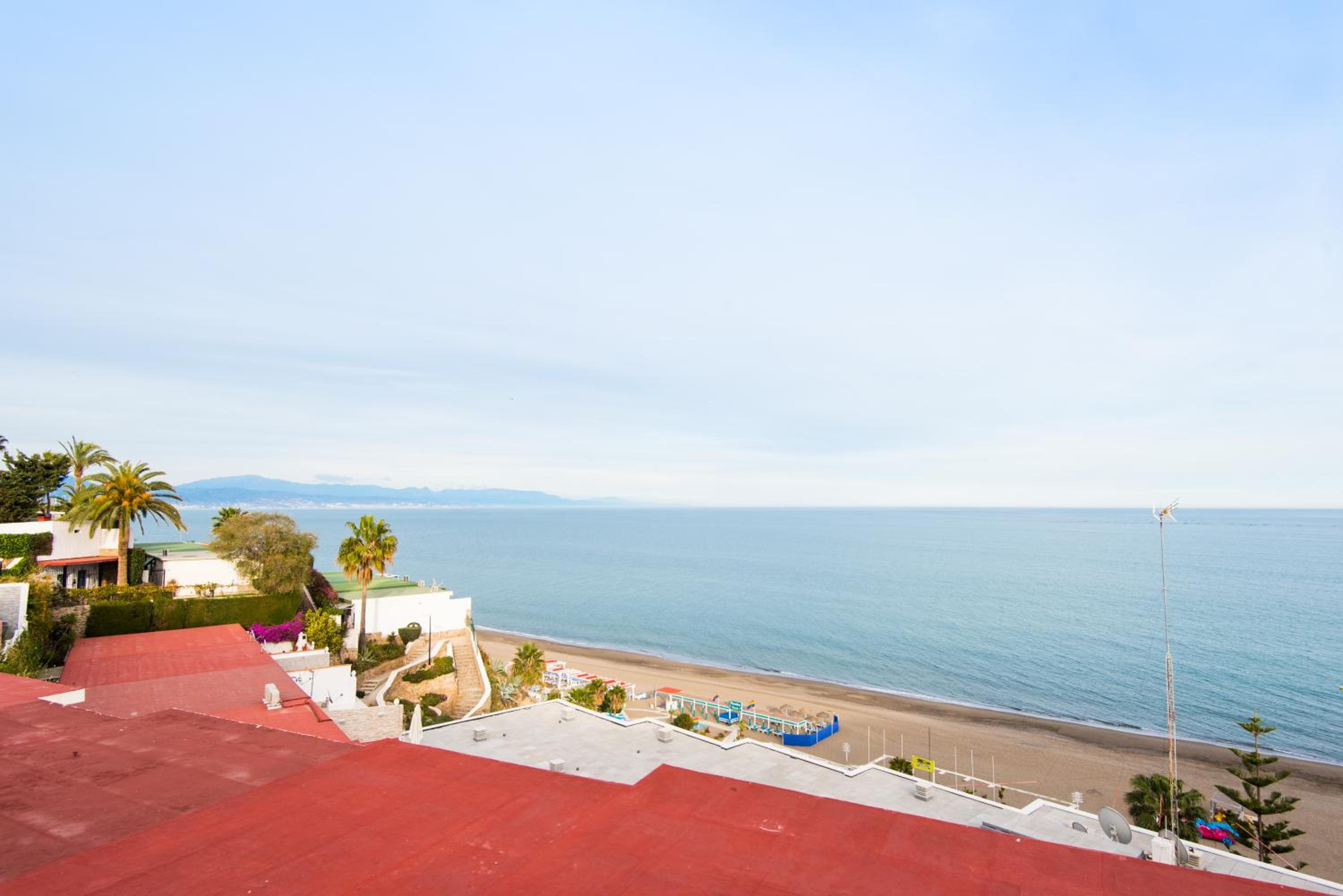 Apartment with Sea View - Photo 13