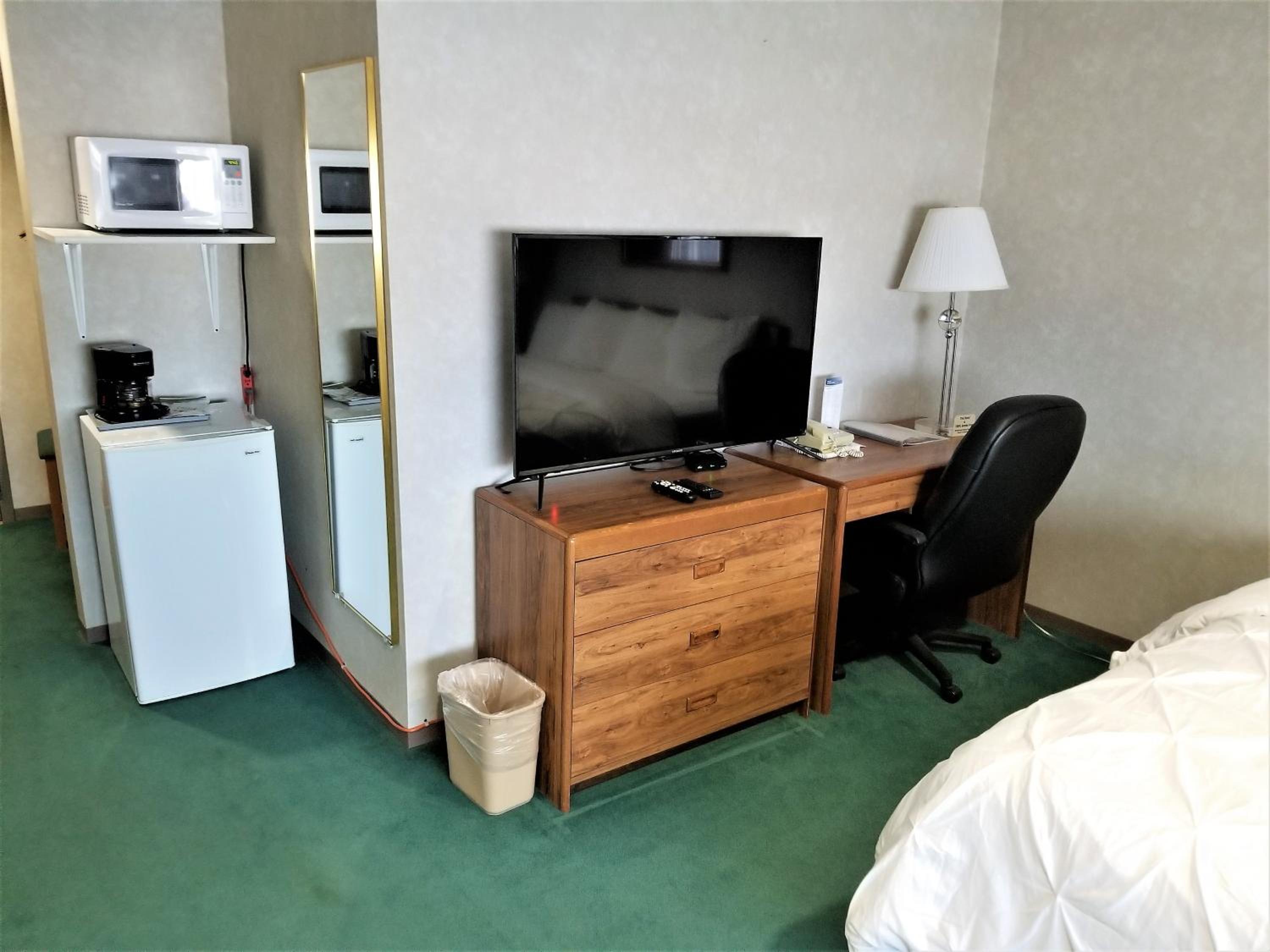 Deluxe King Room photo 2