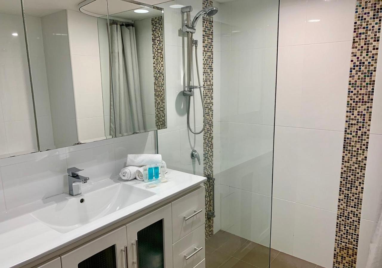 Superior Suite - Photo 10