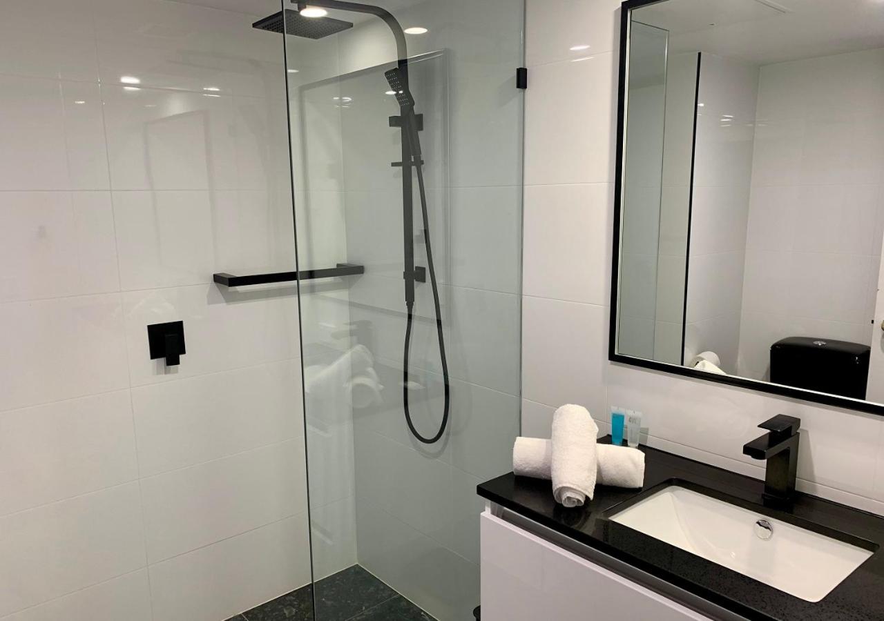 Superior Suite - Photo 18