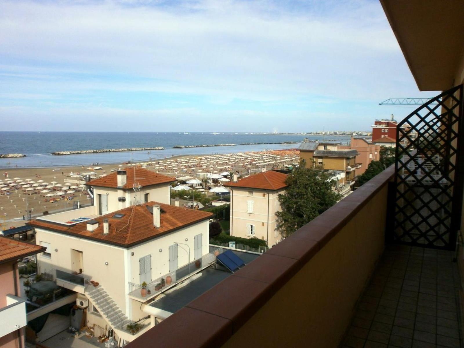 Studio With Balcony - Photo 4