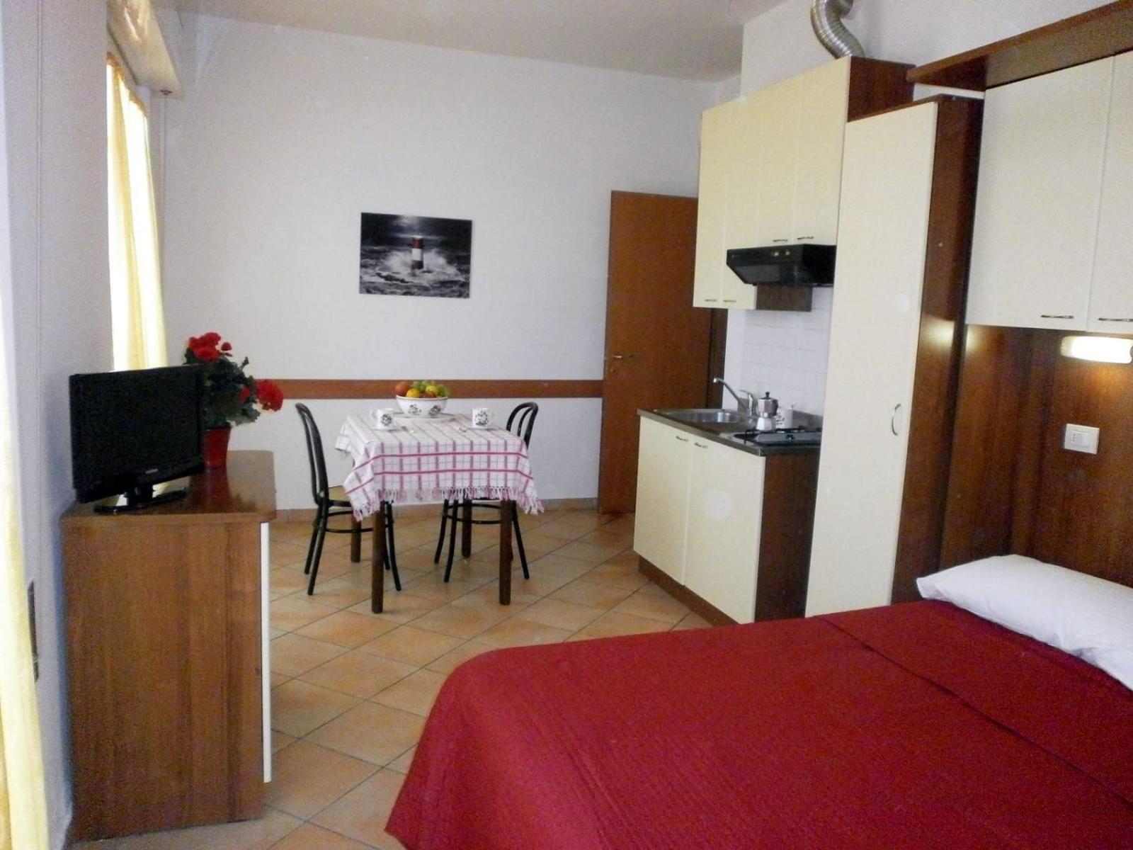Studio With Balcony - Photo 16