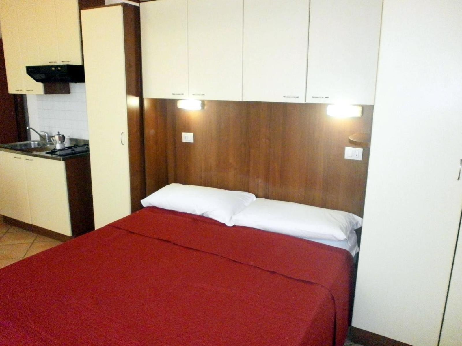 Studio With Balcony - Photo 21