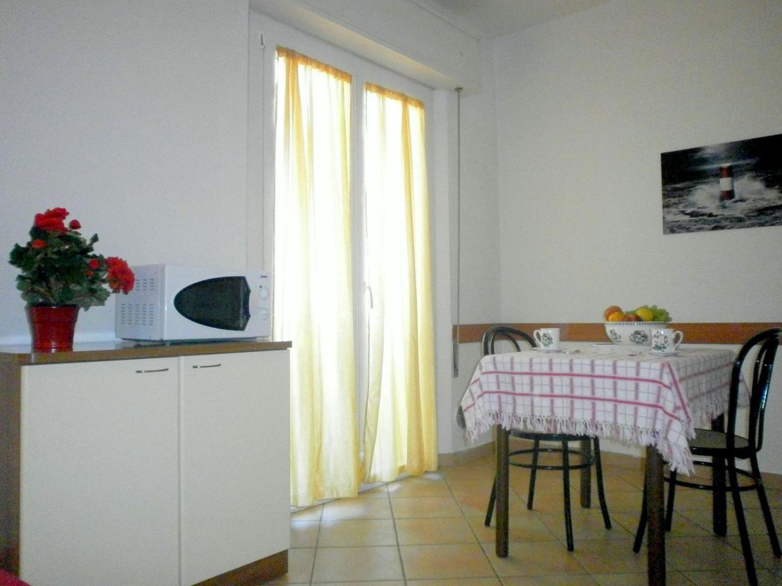 Studio With Balcony - Photo 24