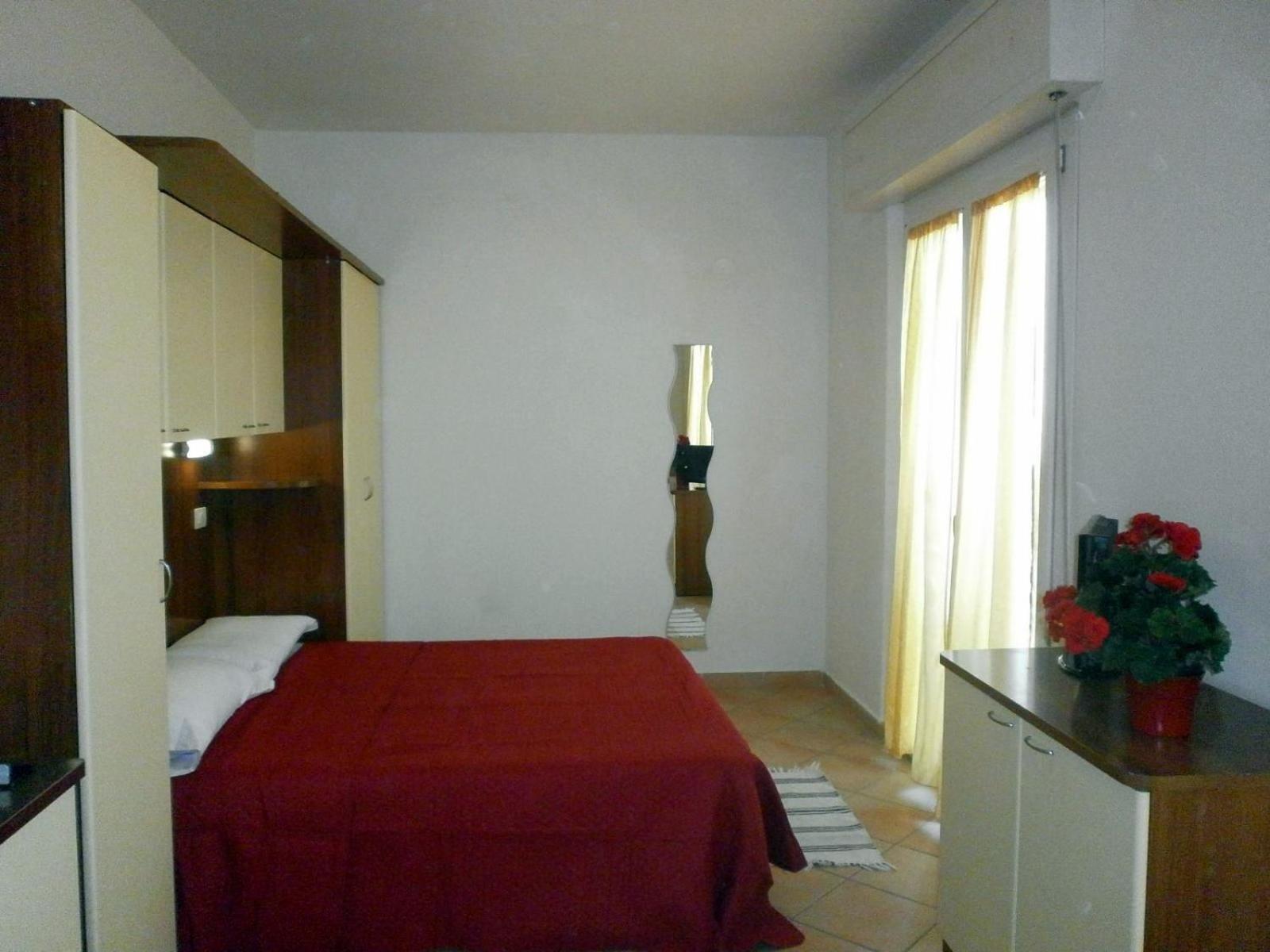 Studio With Balcony - Photo 25