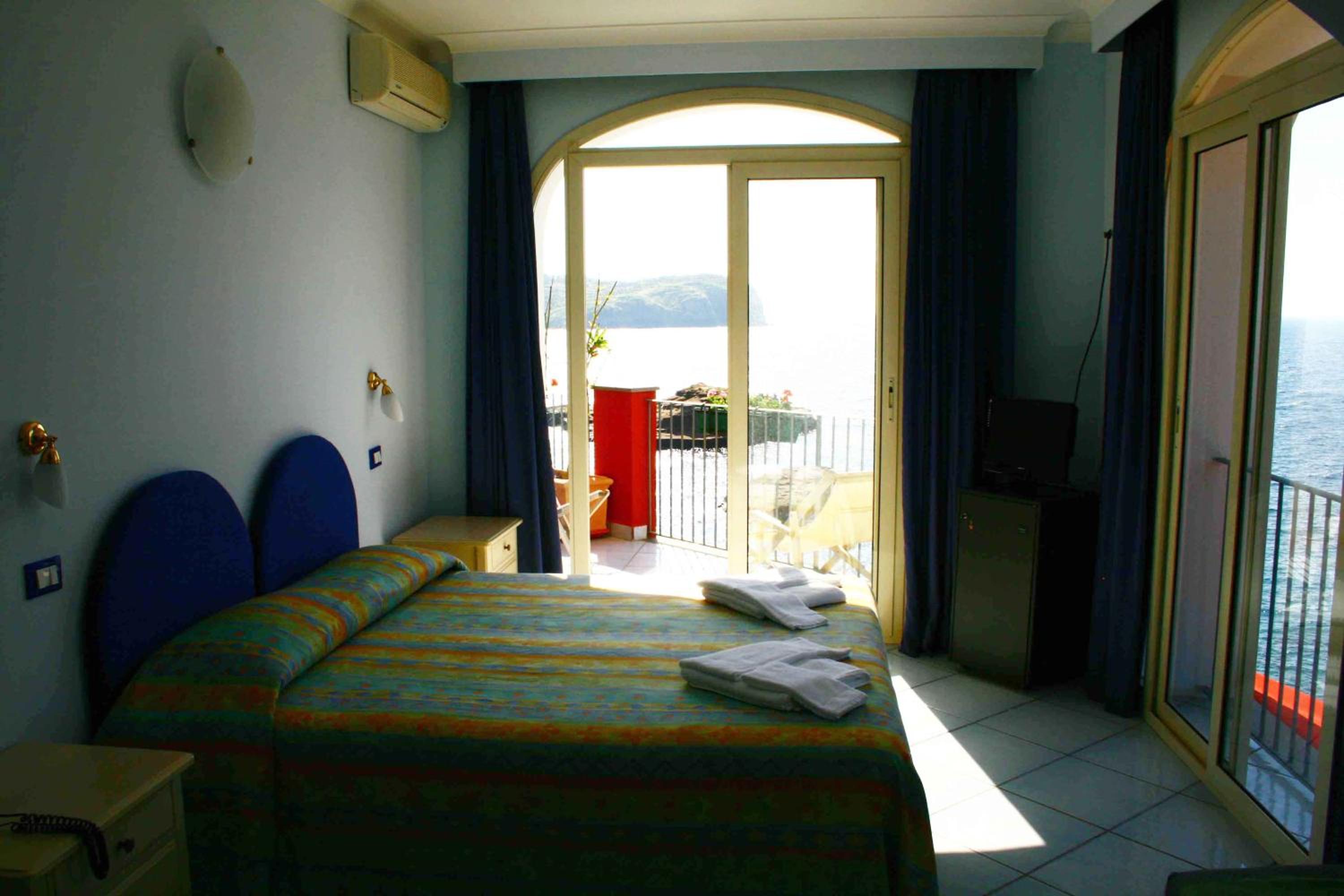 Double or Twin Room - Photo 1