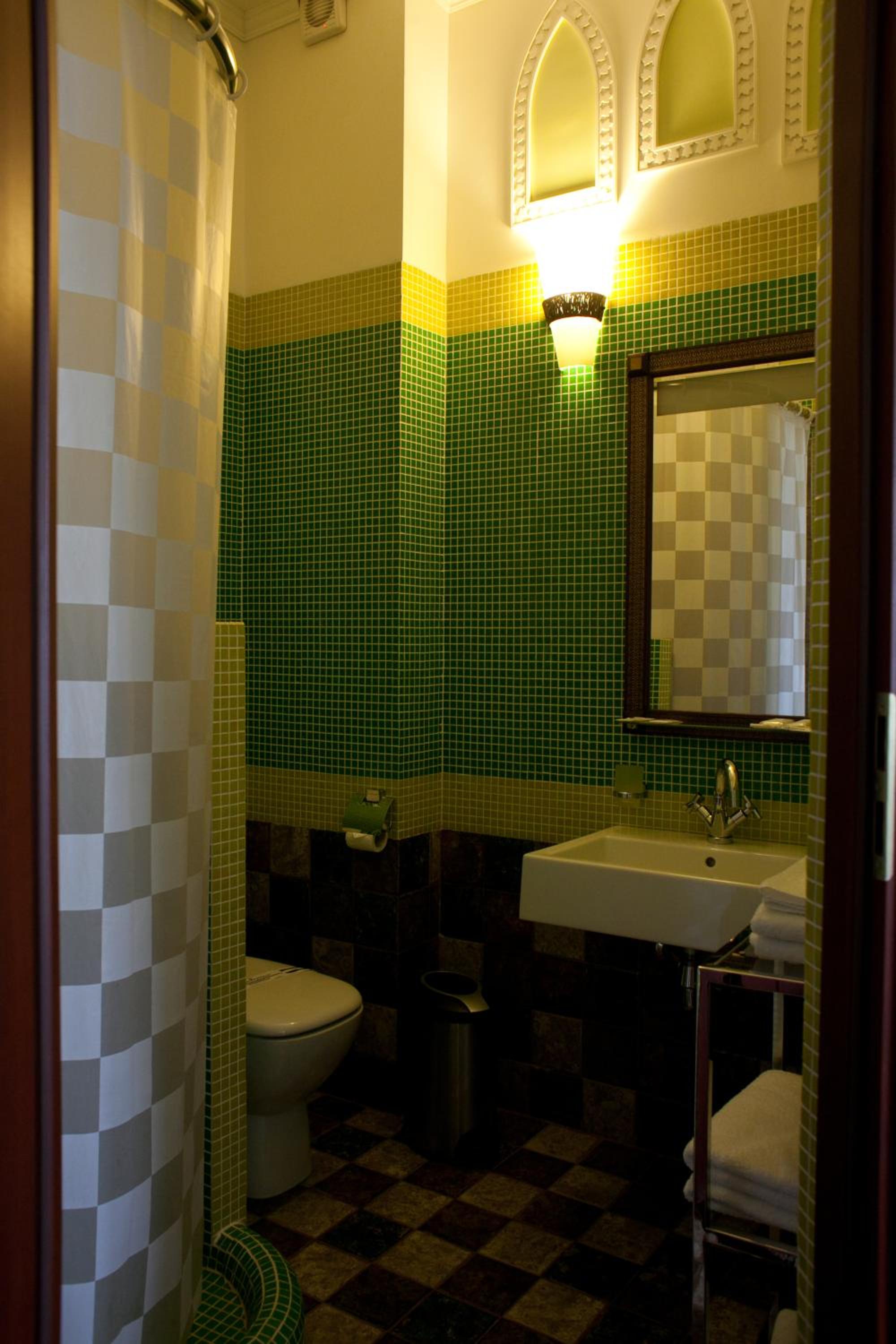 Budget Double Room photo 2