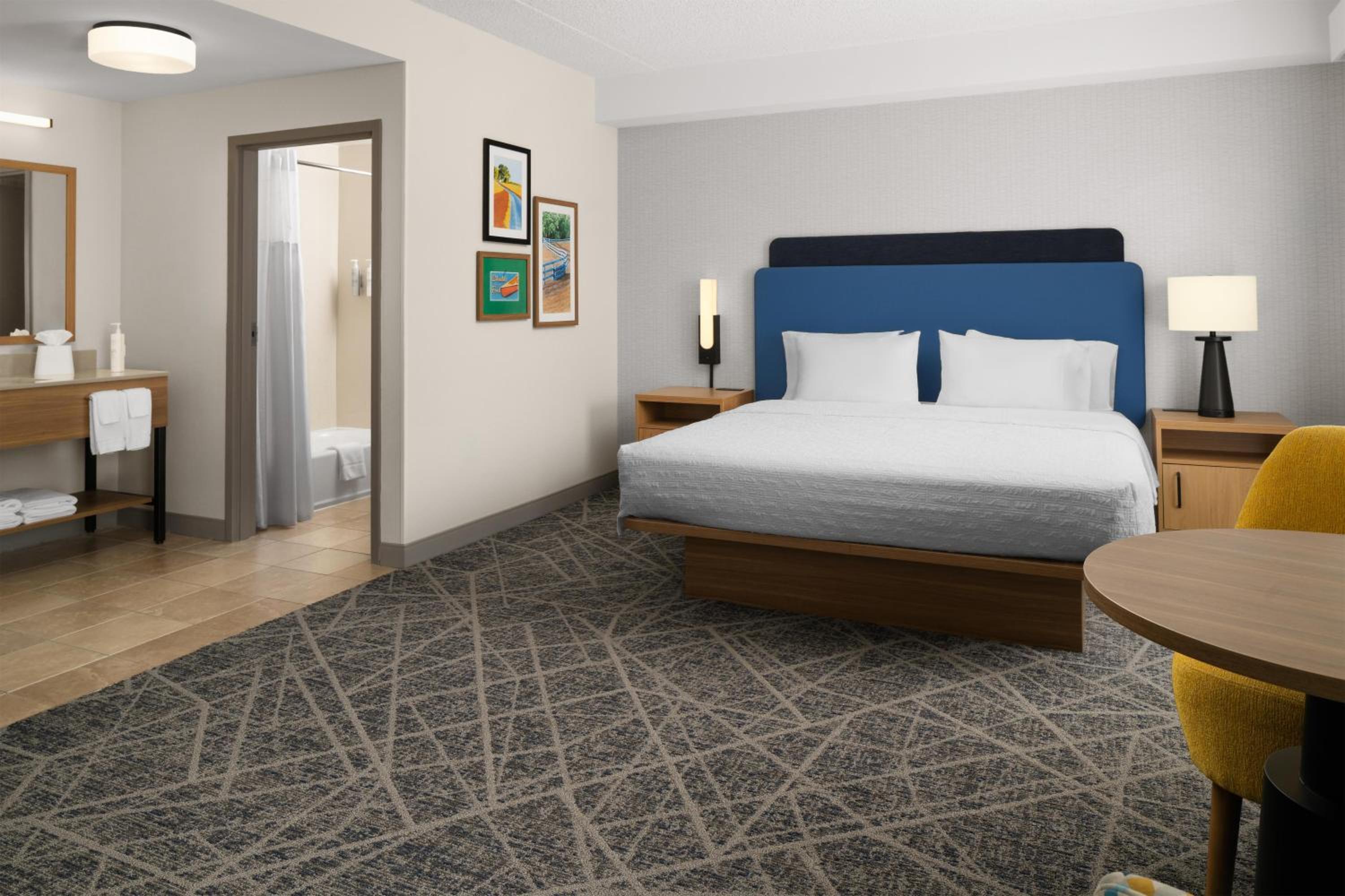 King Studio Suite with Sofa Bed - Hearing Access/Non-Smoking