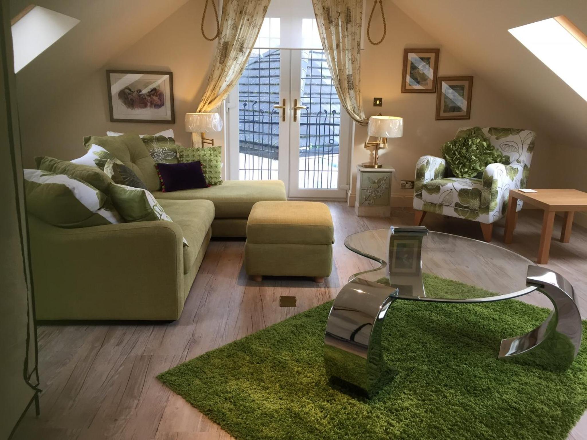 Deluxe King Suite photo 3