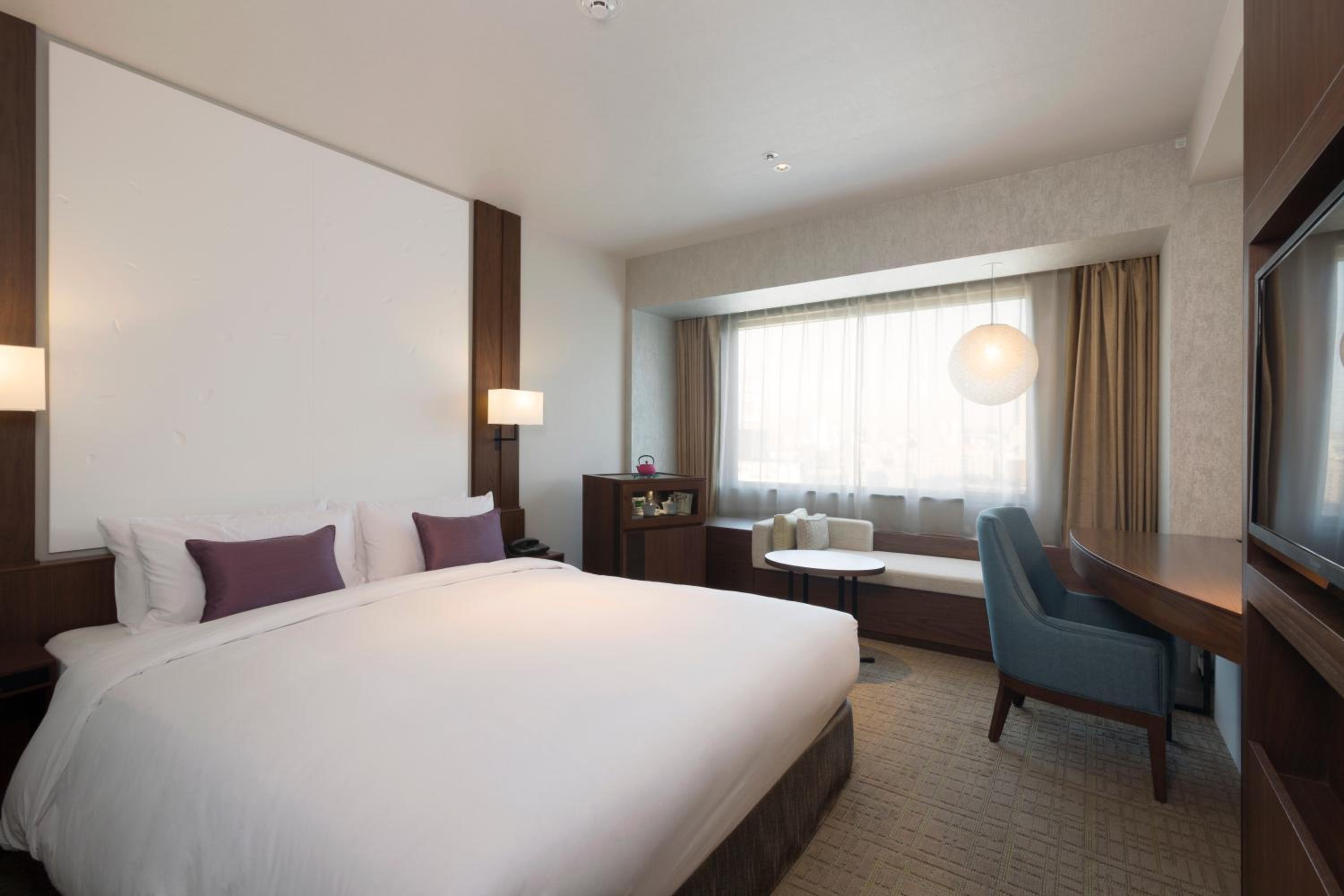 Premier Queen Room - Non-Smoking - Photo 1