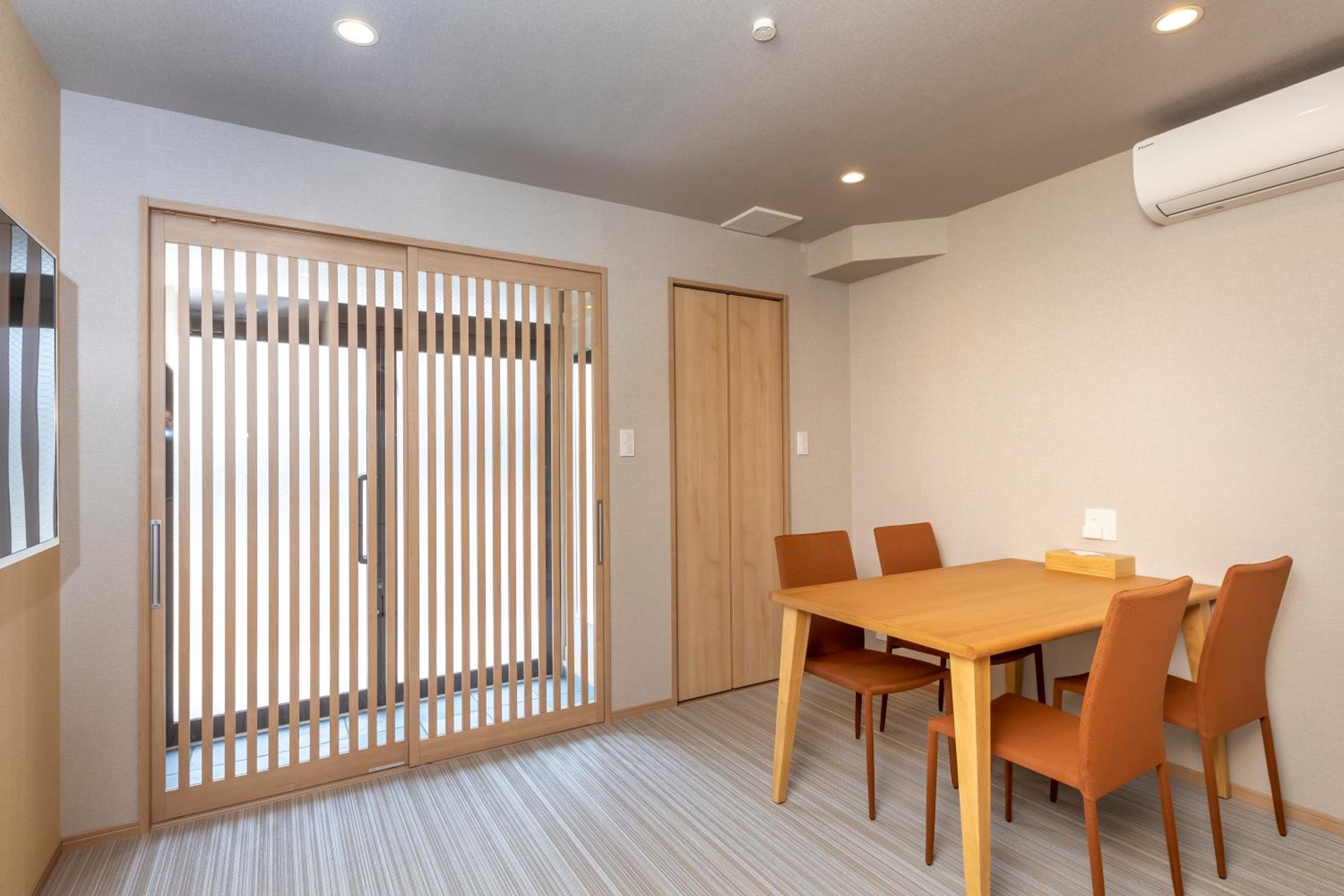 Standard Family Room - Photo 17