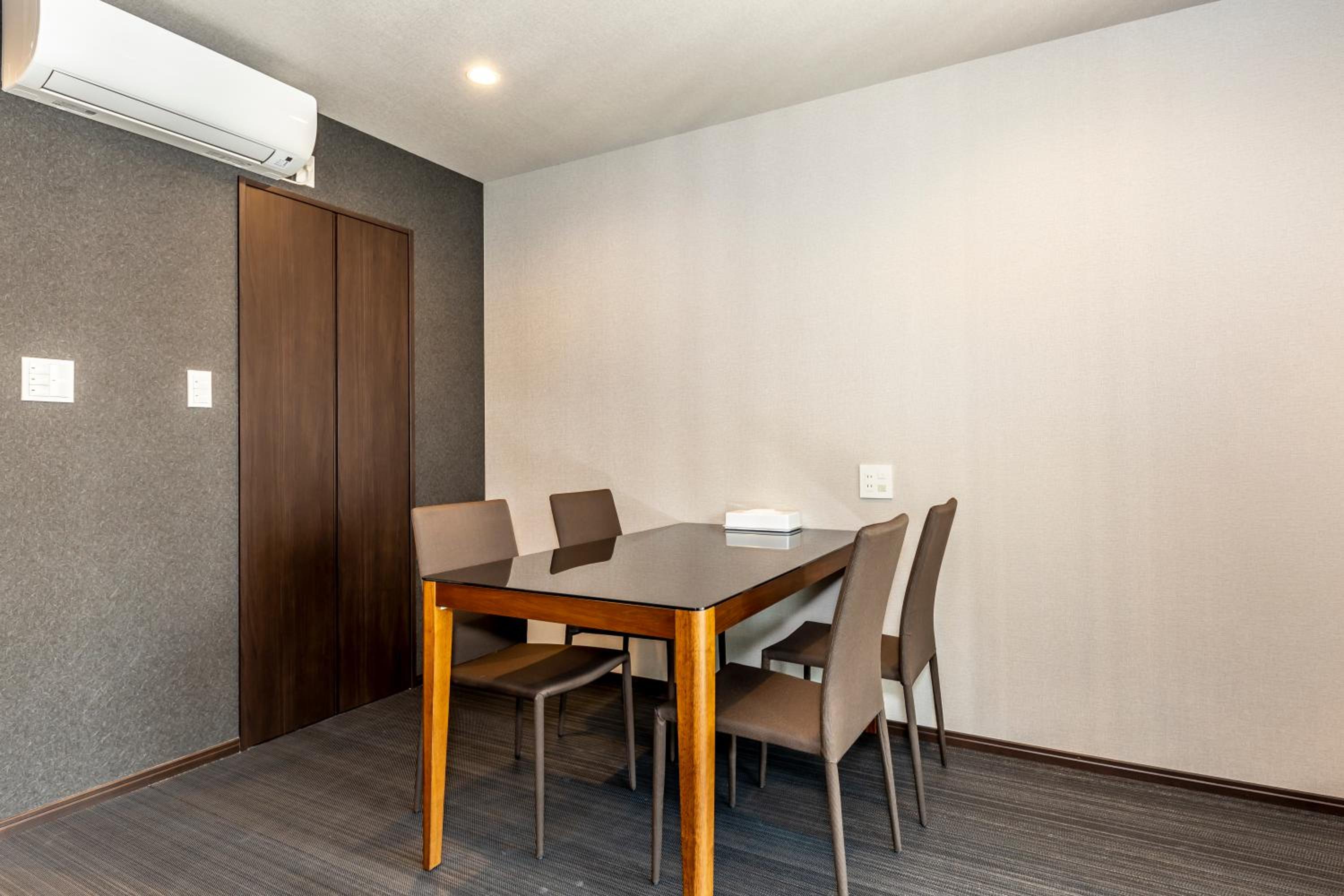 Standard Family Room - Photo 16