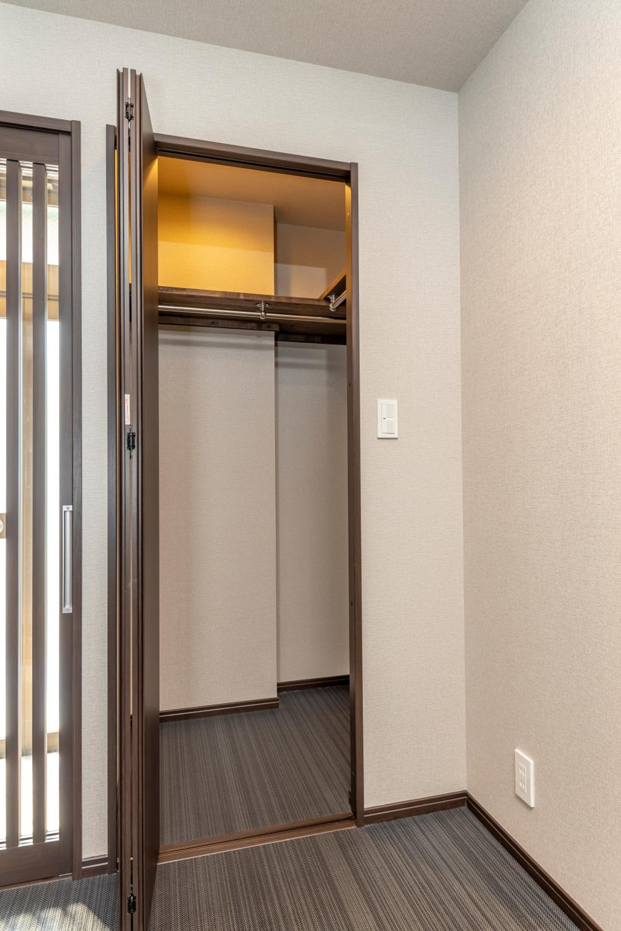 Standard Family Room - Photo 15