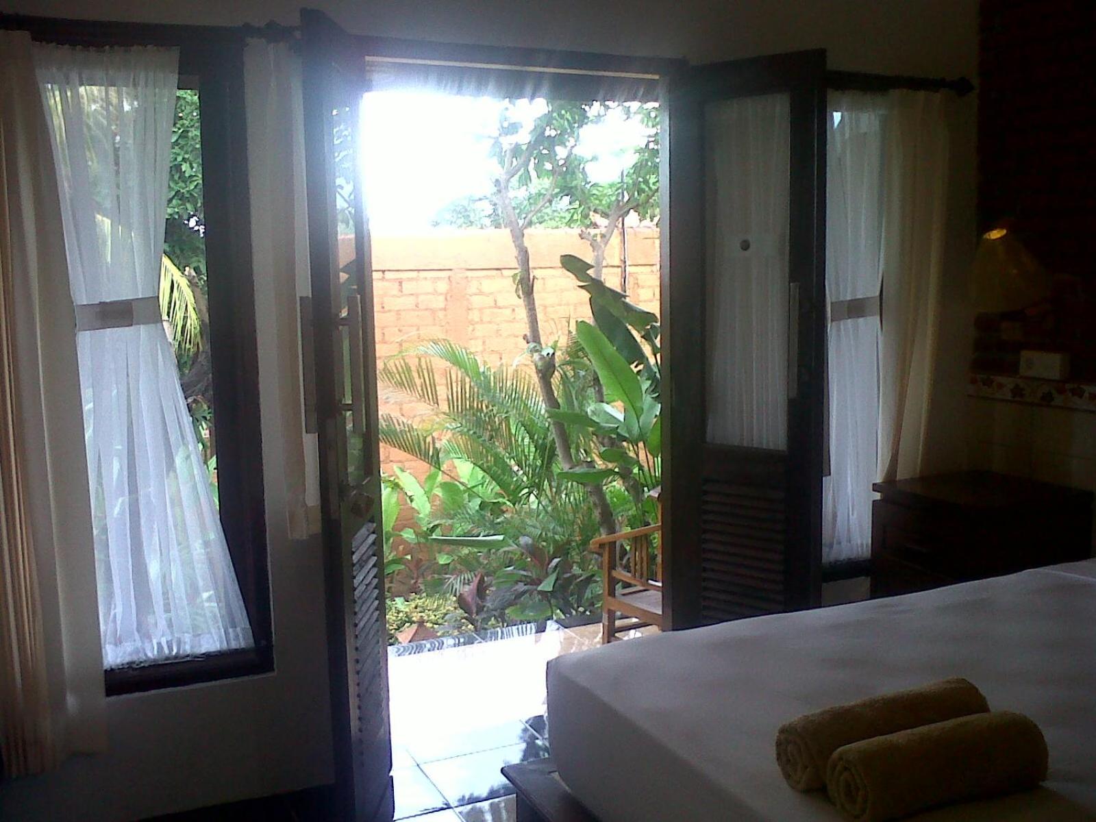 Deluxe Bungalow with Garden View photo 1