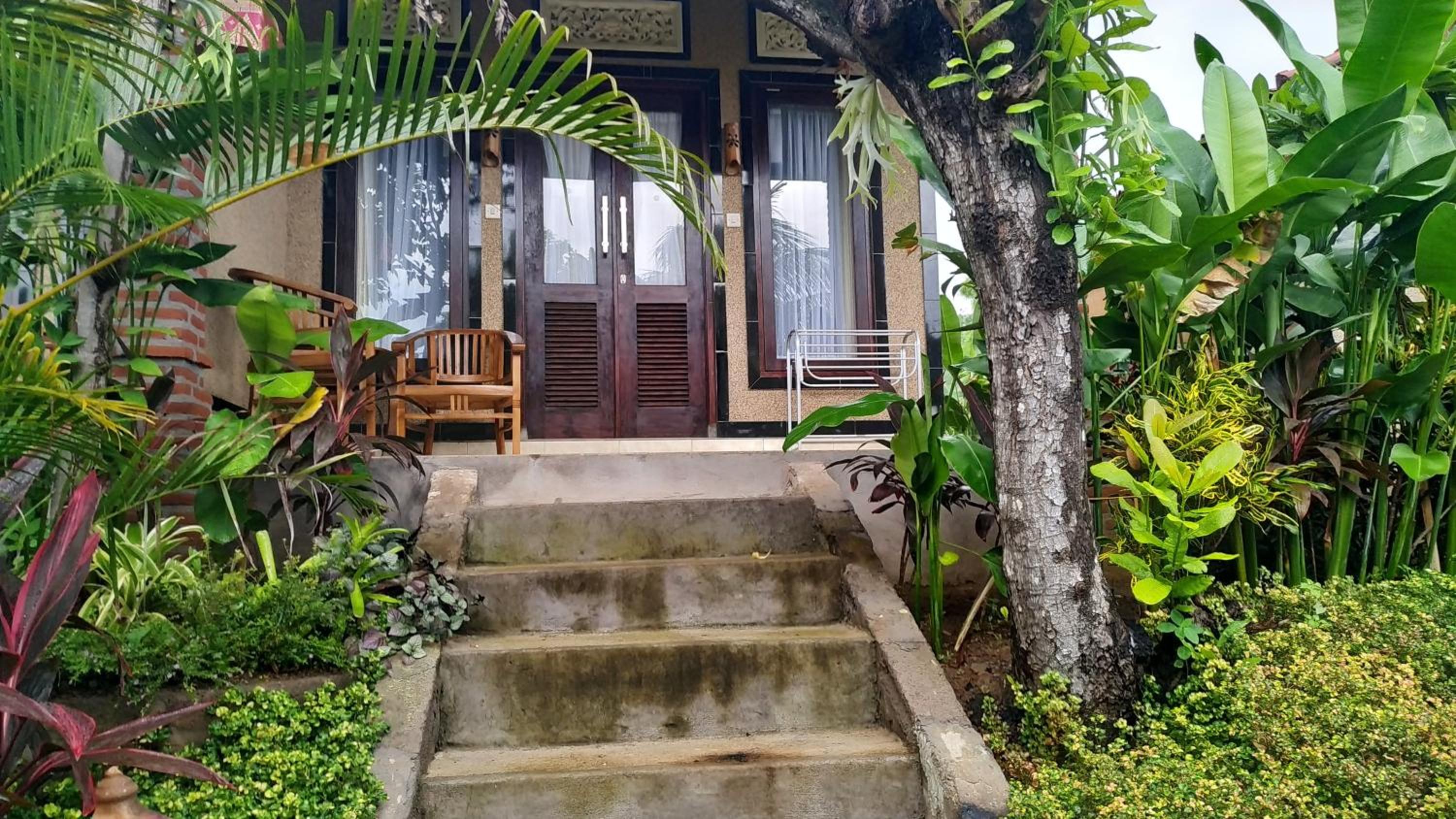 Deluxe Bungalow with Garden View photo 2