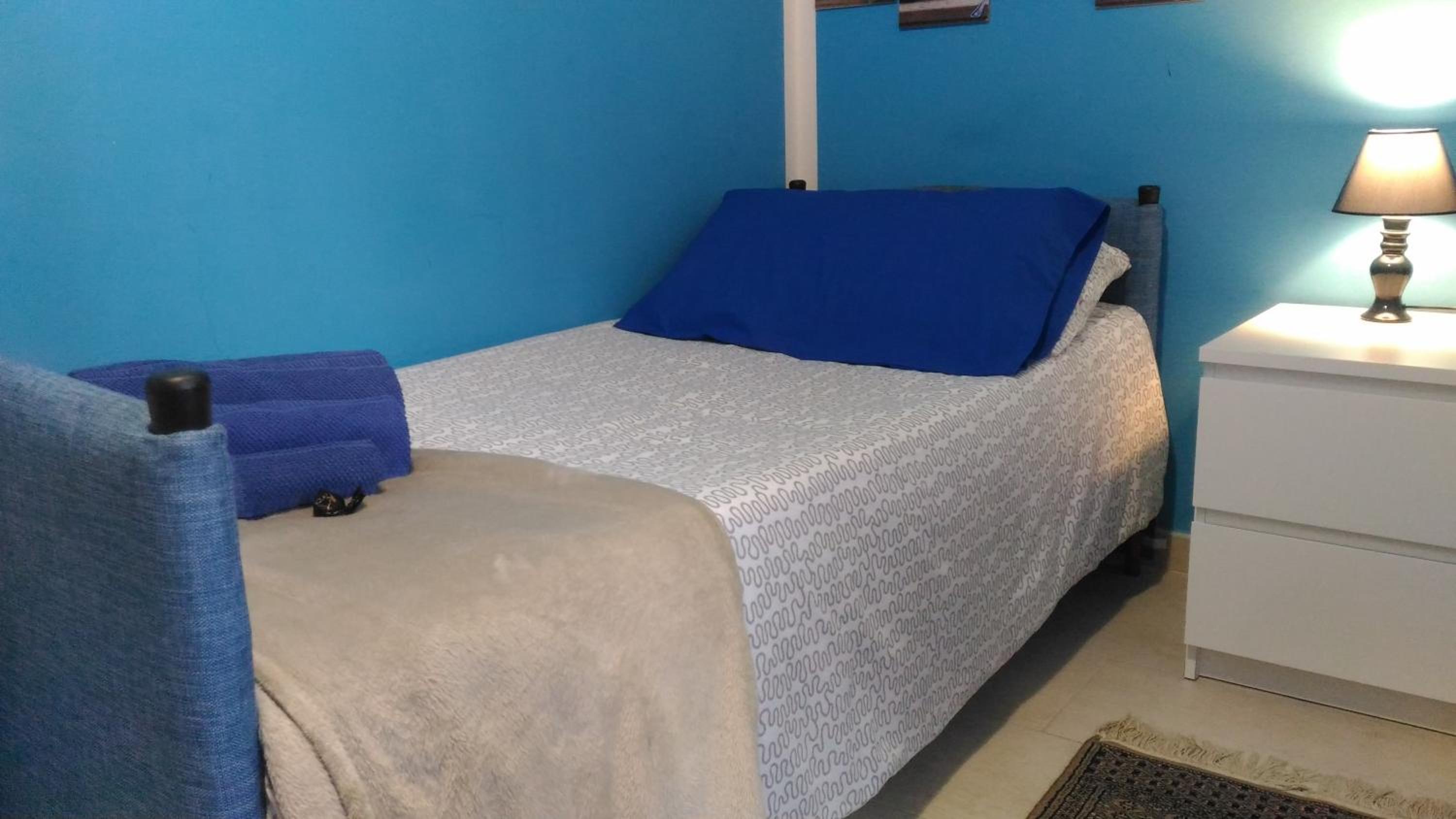 Single Room with Private Bathroom photo 2