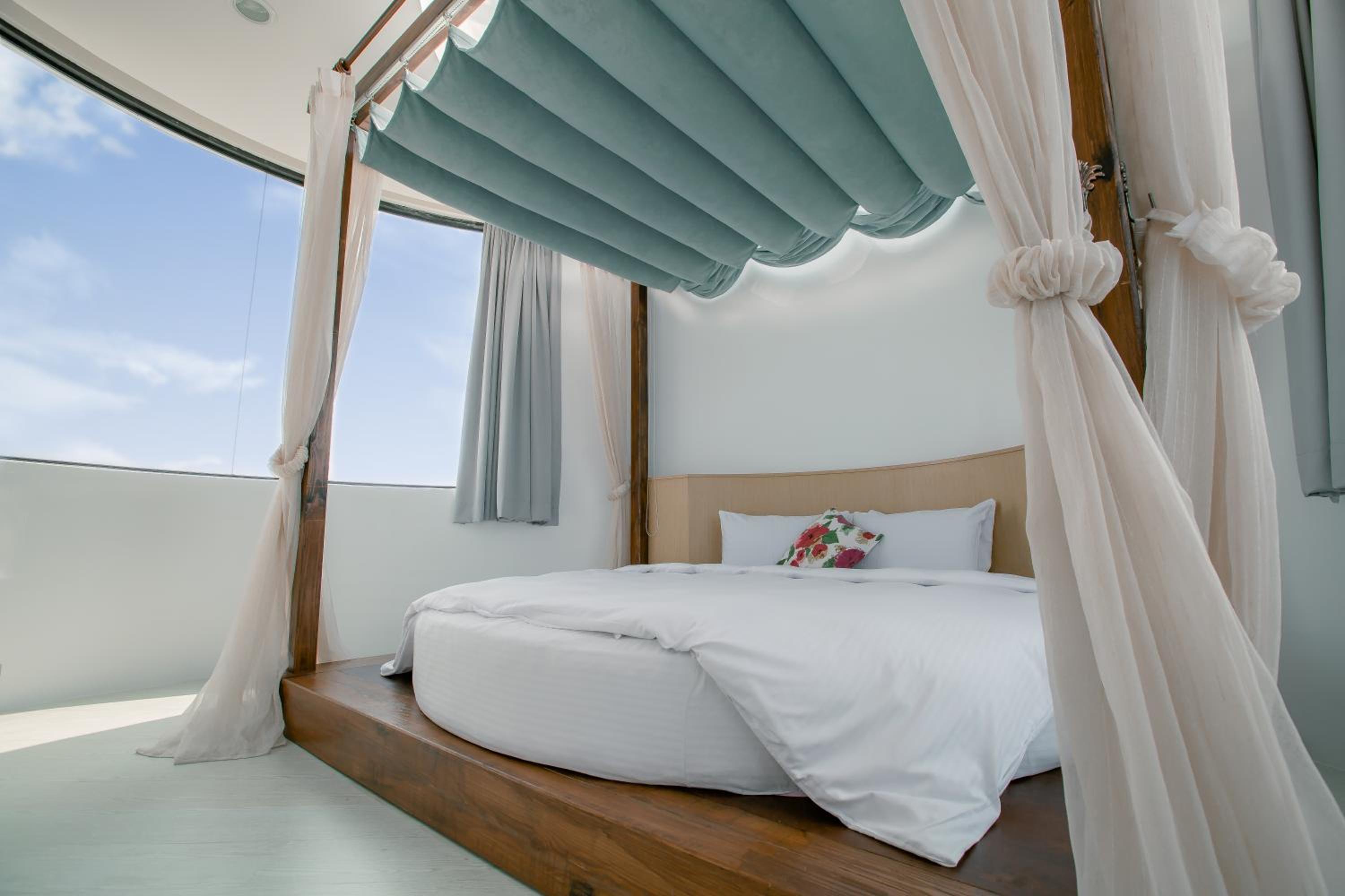 Duplex Quadruple Room