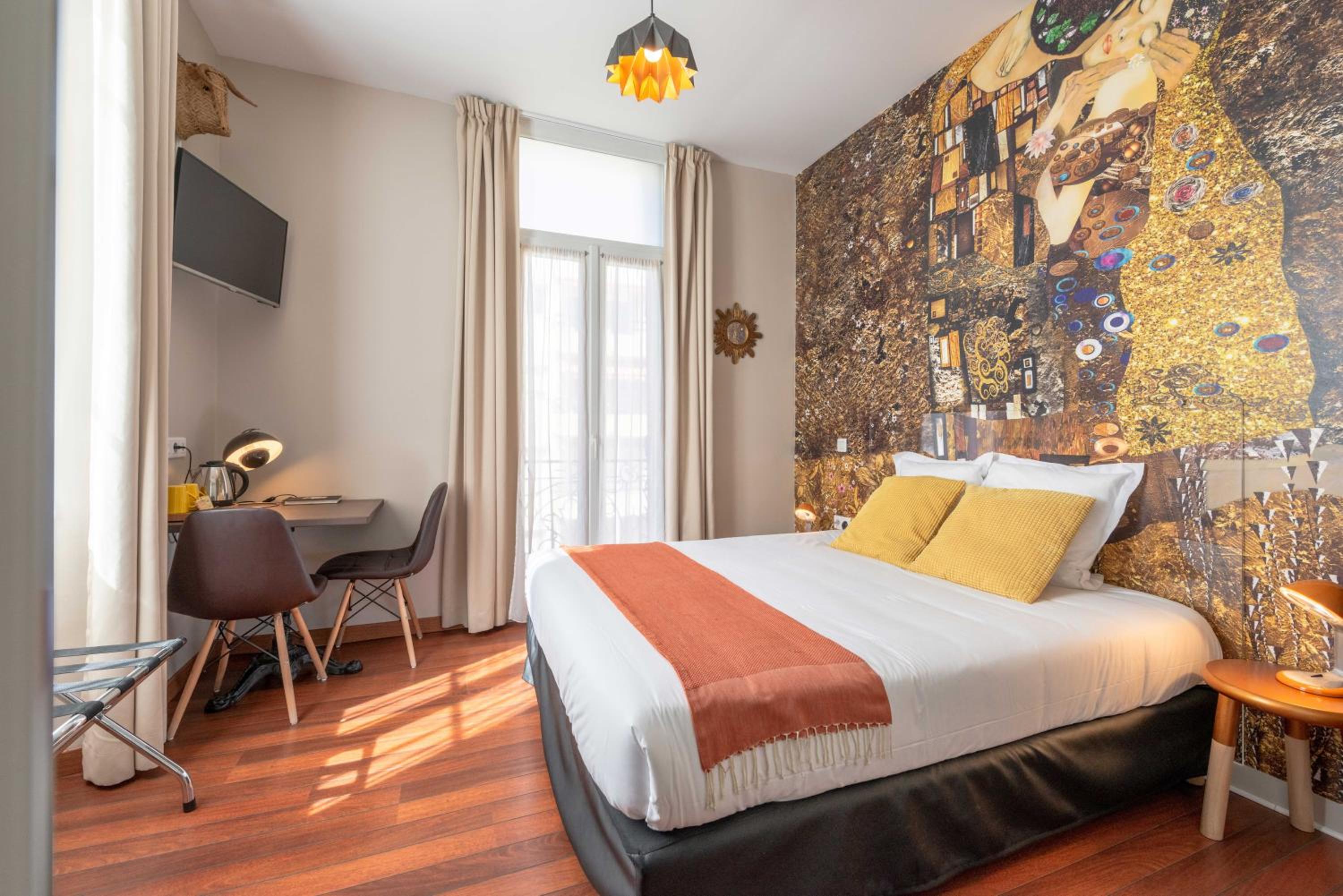 Double Room - Photo 6