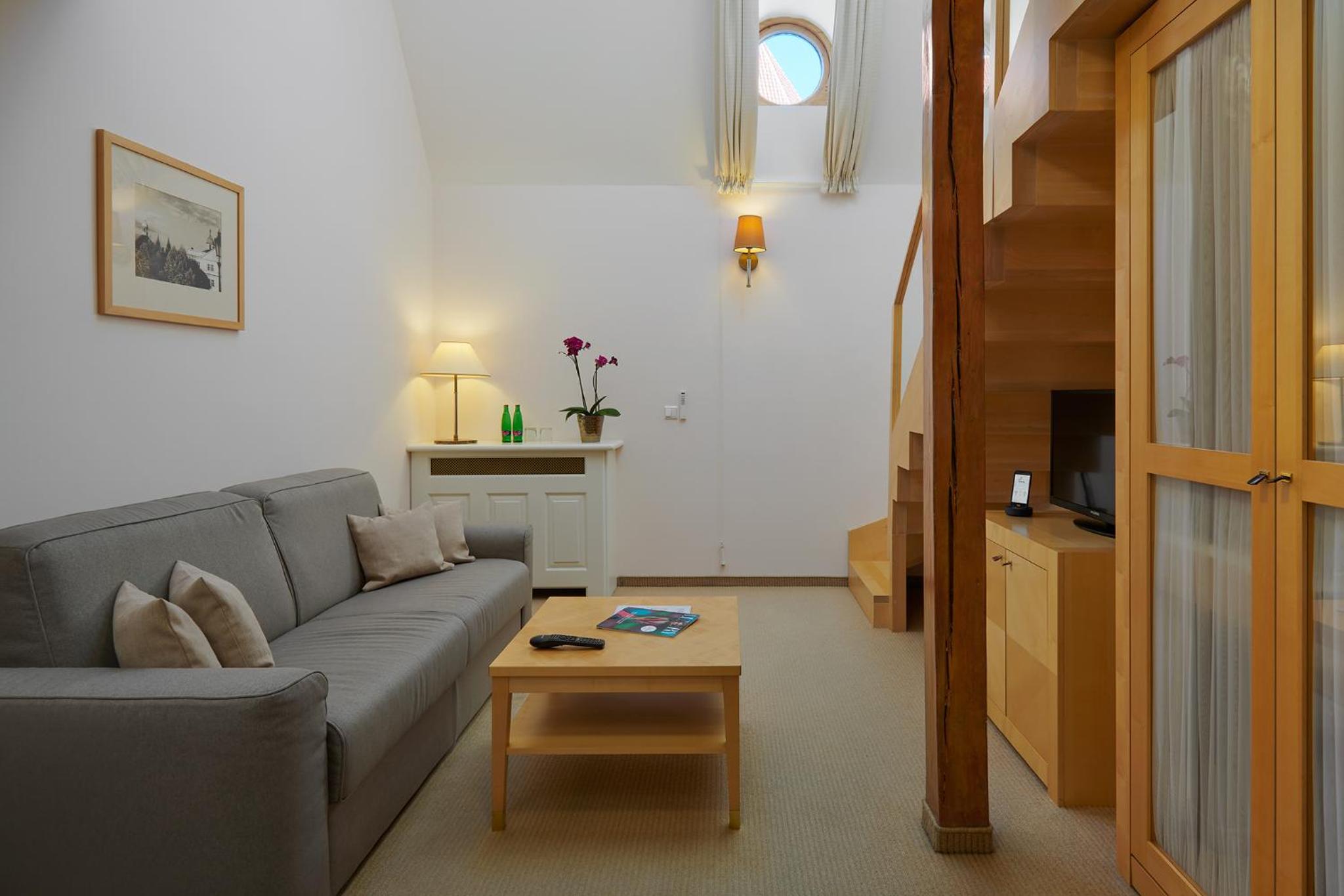 Deluxe Loft Room