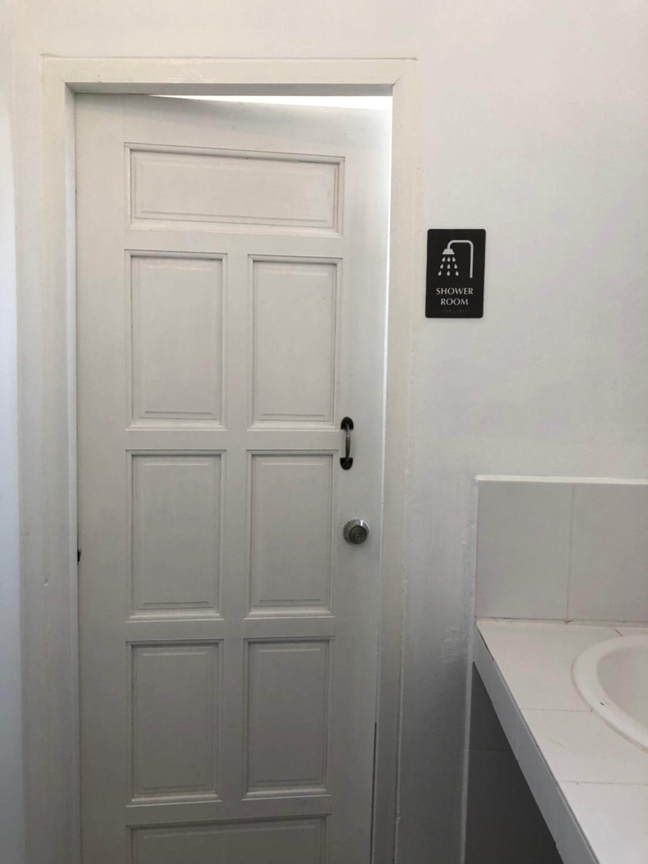 Standard Queen Room photo 3
