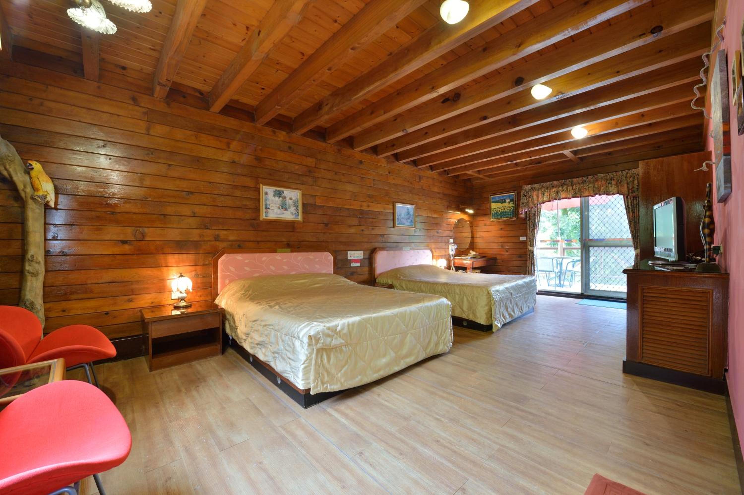 Quadruple Room with Mountain View photo 2