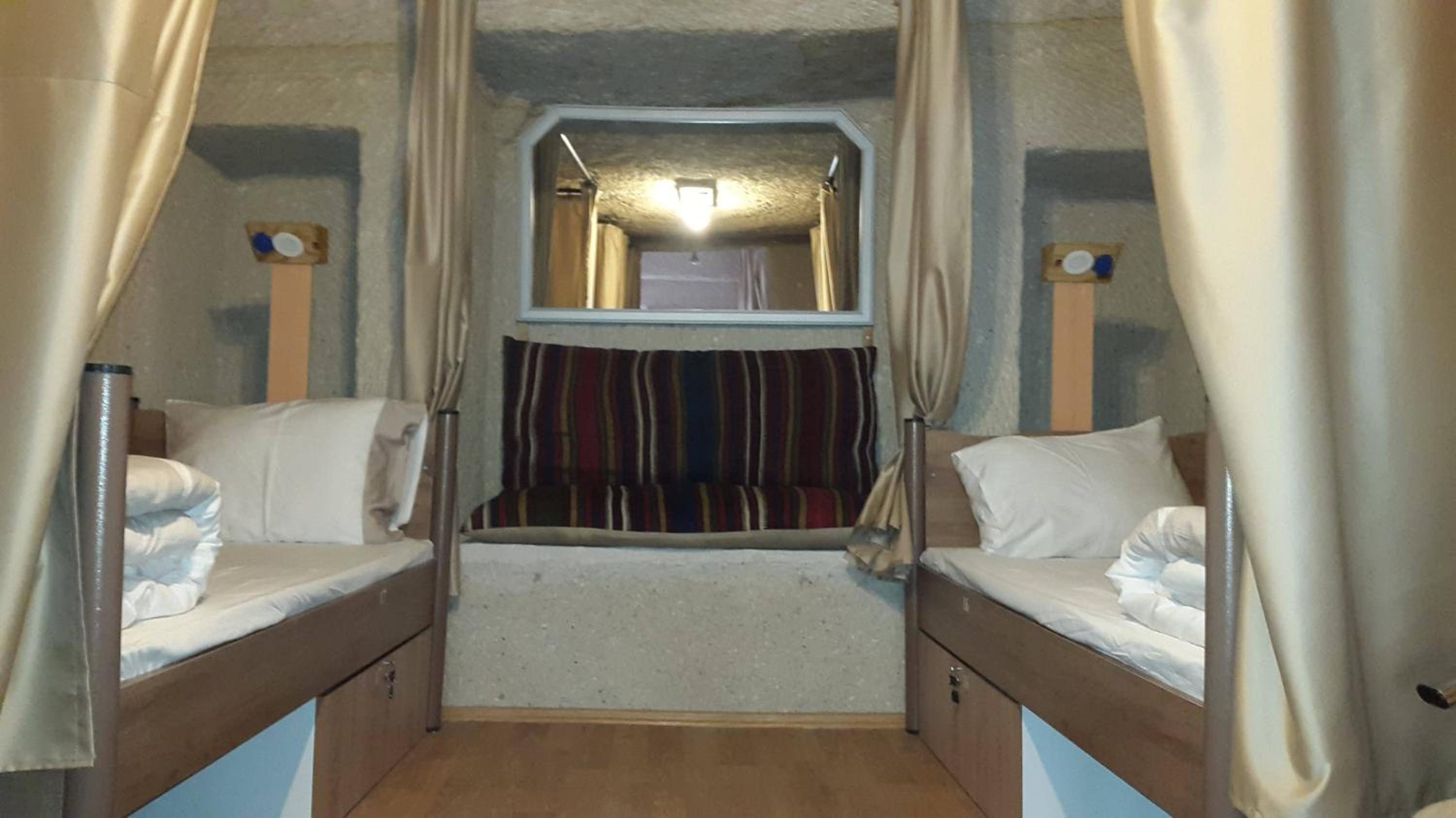 Single Bed in Mixed Dormitory Room photo 3