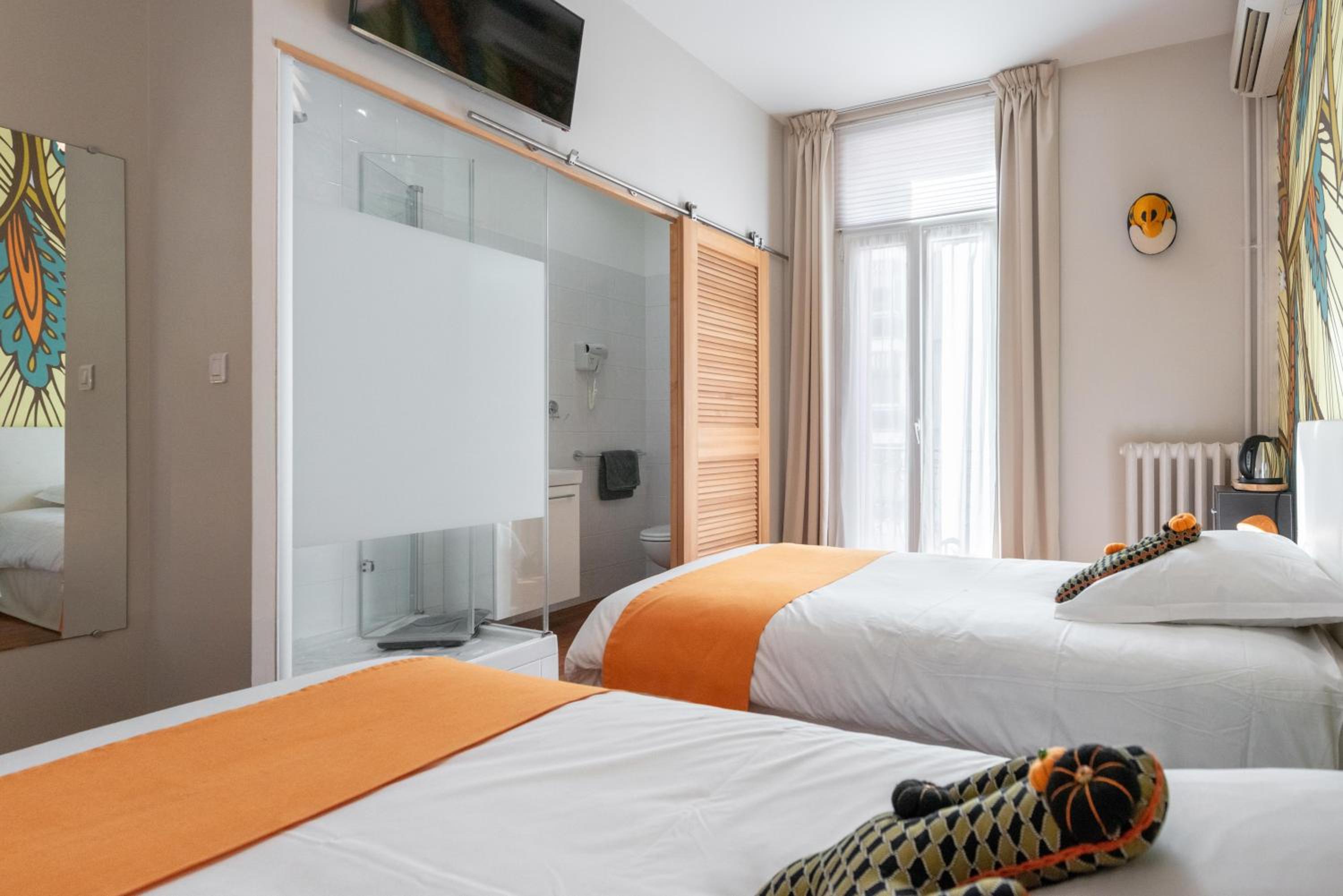 Double or Twin Room - Photo 7