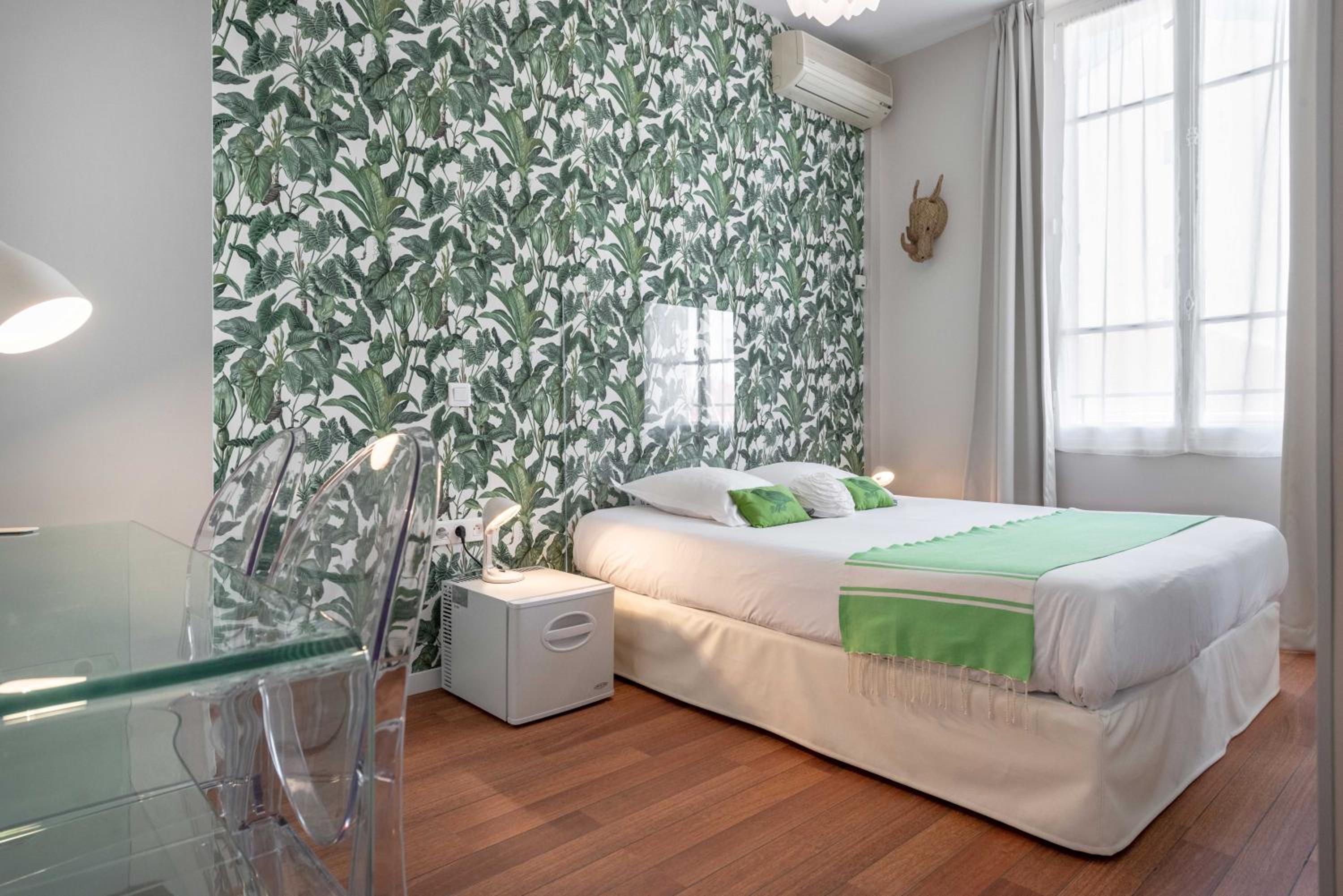 Double Room - Photo 16