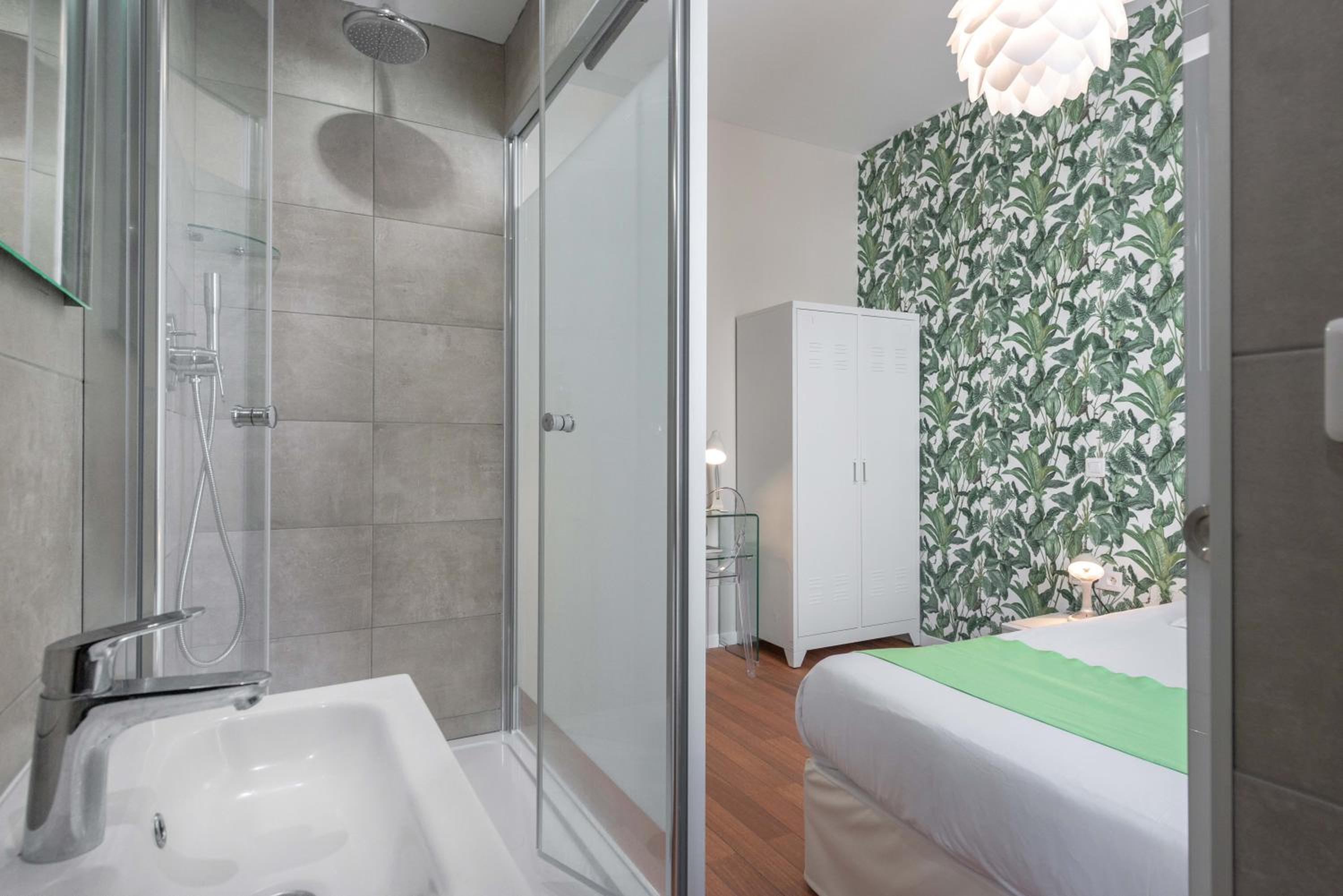 Double Room - Photo 14
