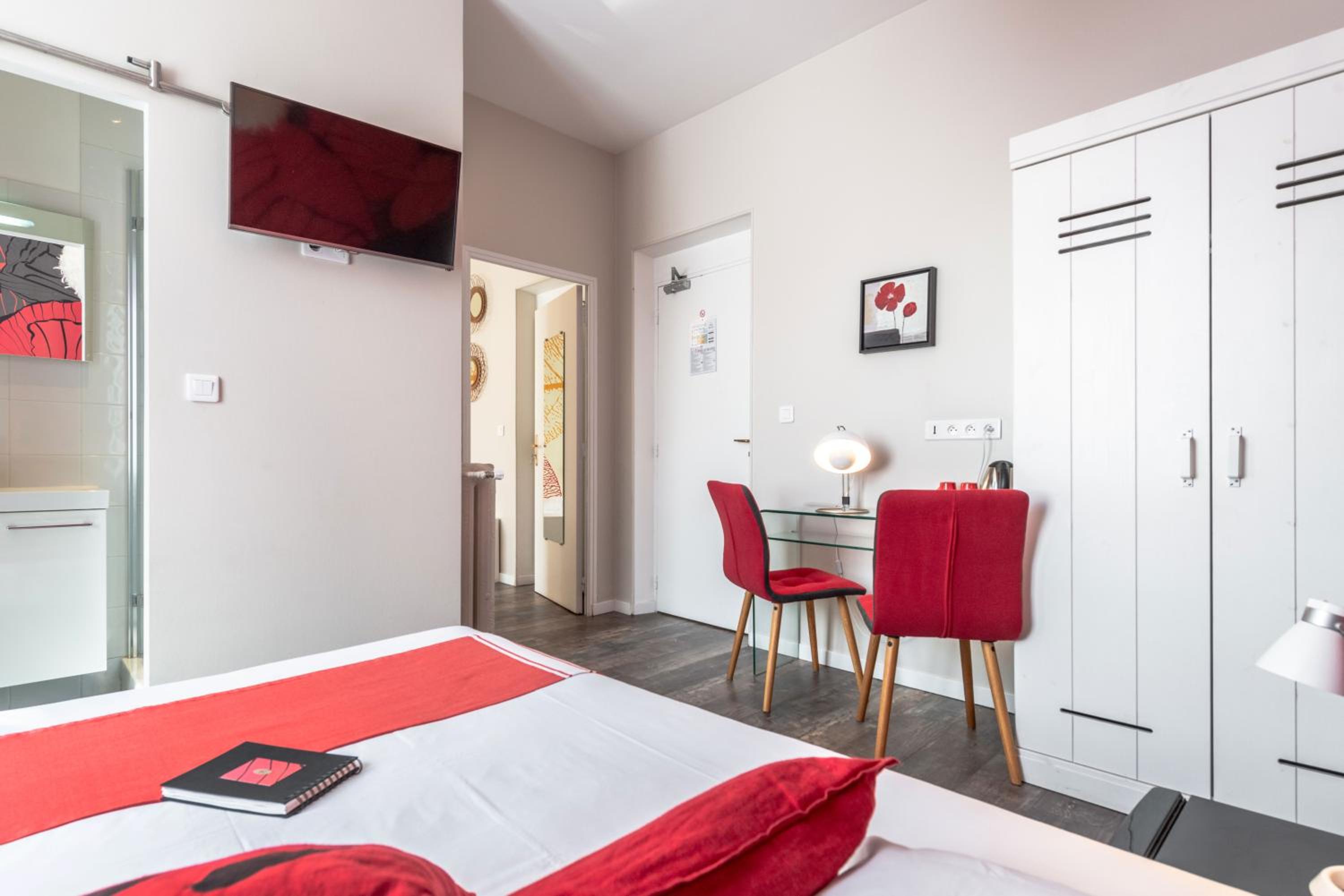 Two-Bedroom Suite photo 3