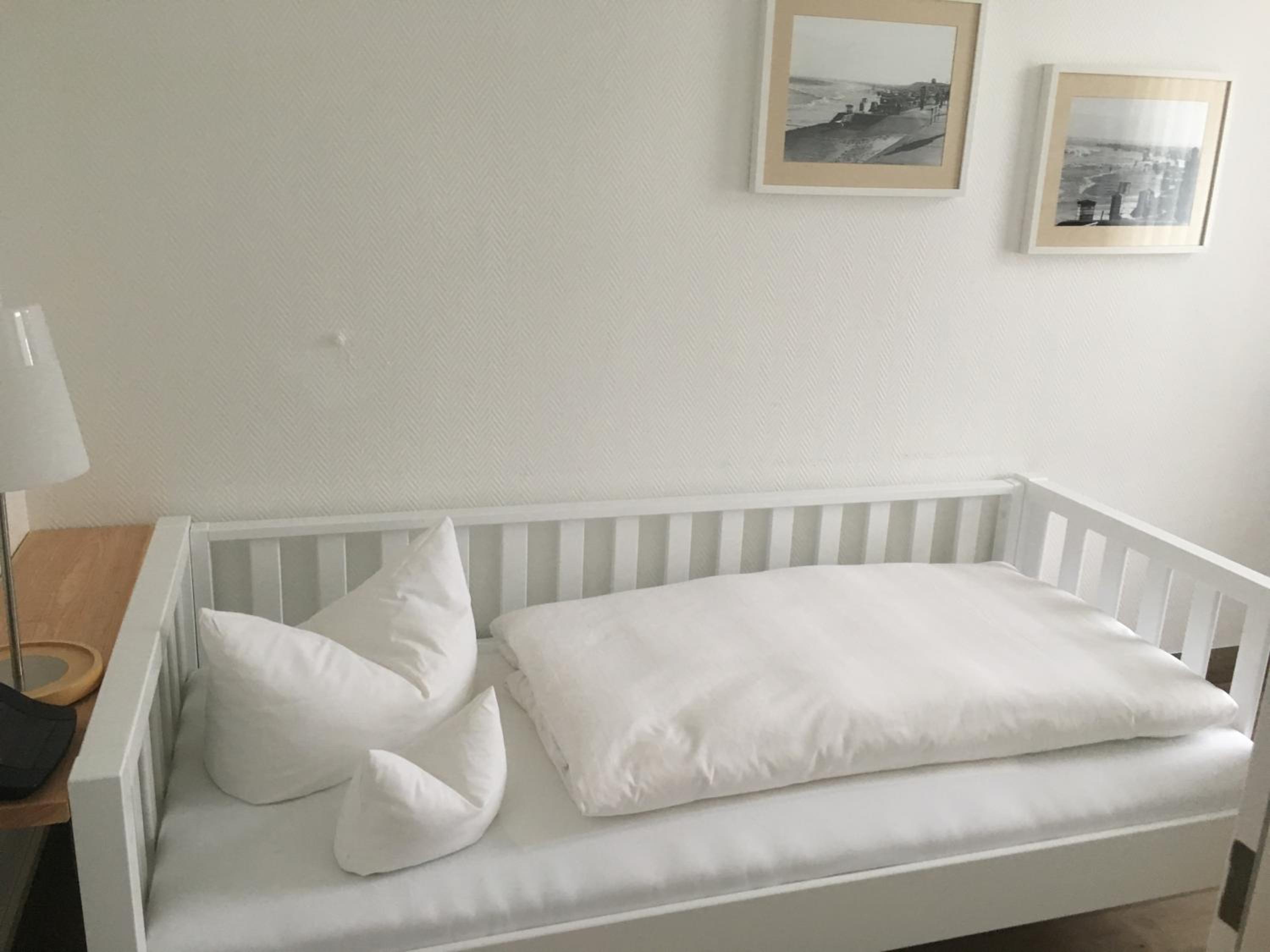 Family Room (2 Adults + 1 Child)