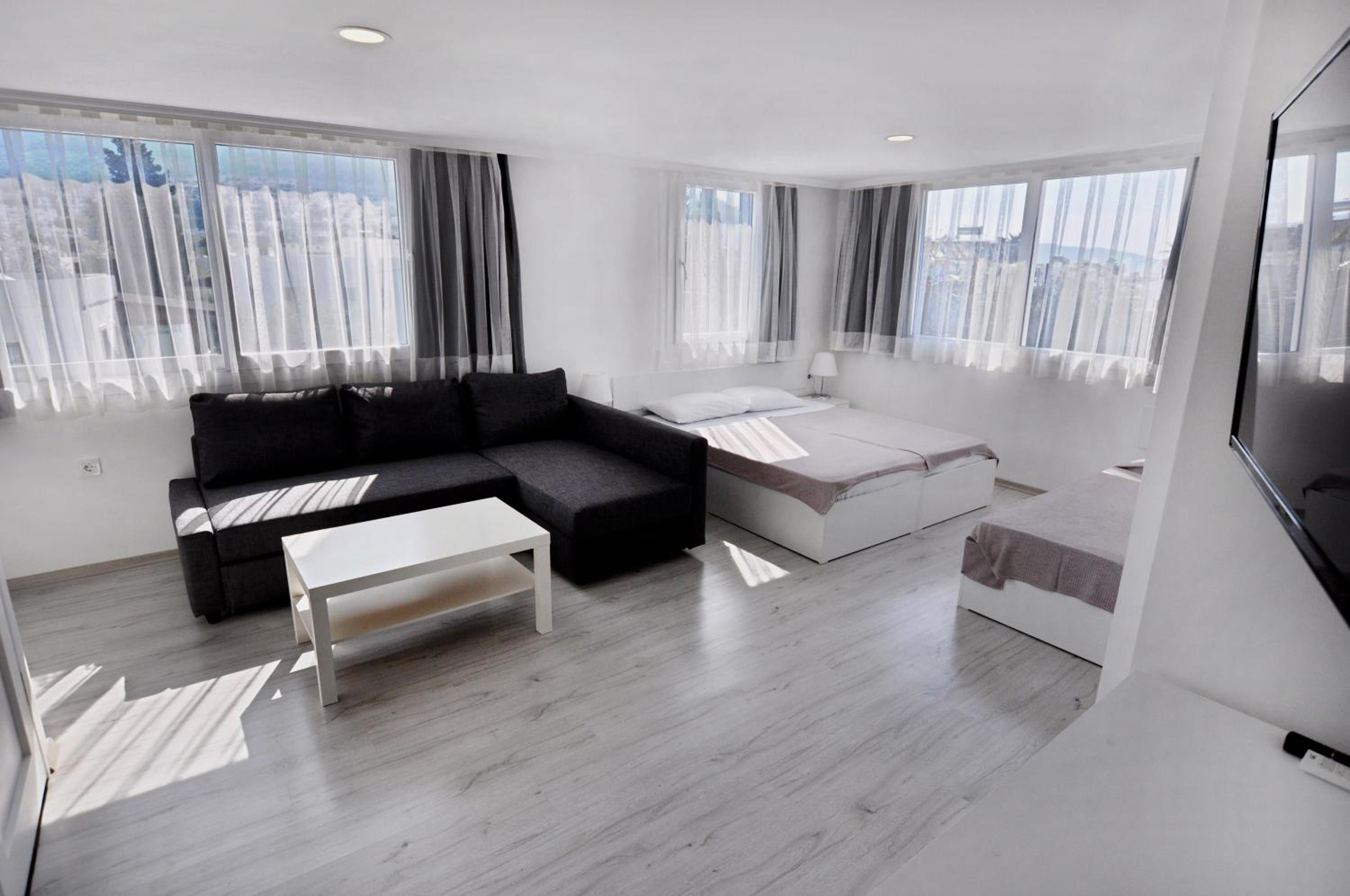 Deluxe Suite photo 1
