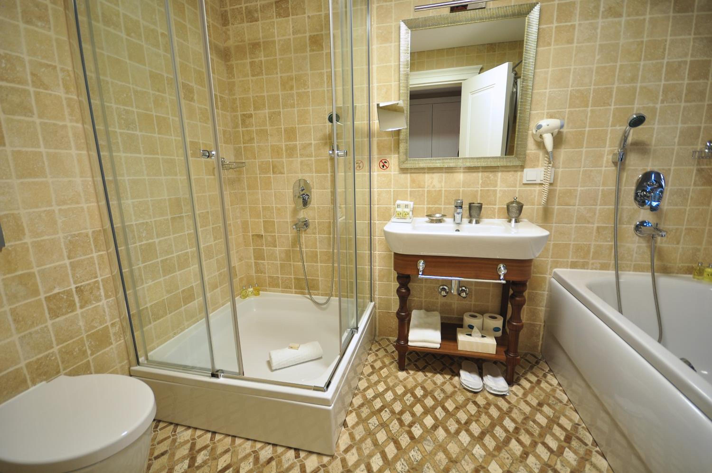 Deluxe Double Room with Balcony and Sea View photo 3