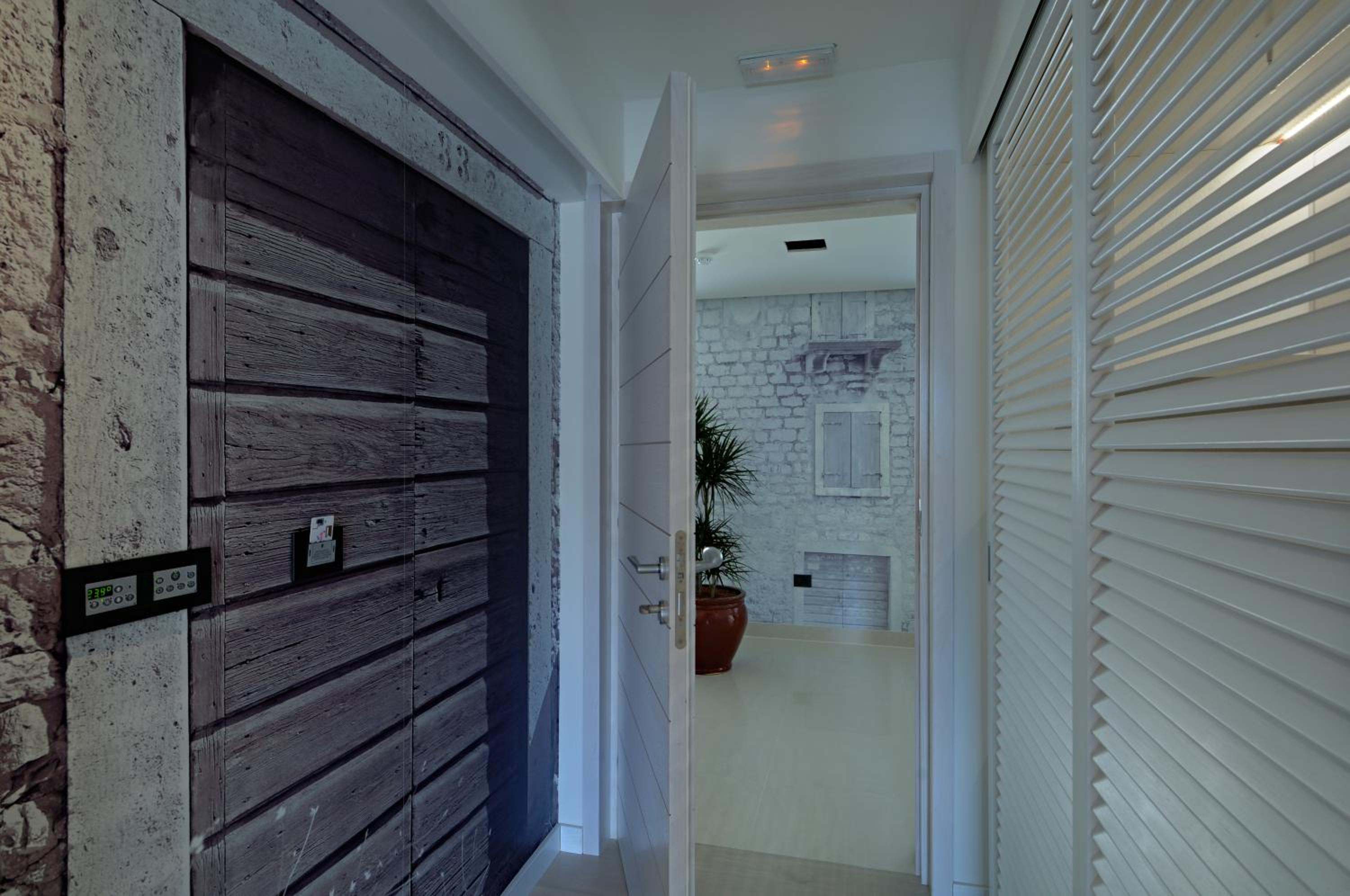 Double Room with Park View - Photo 4