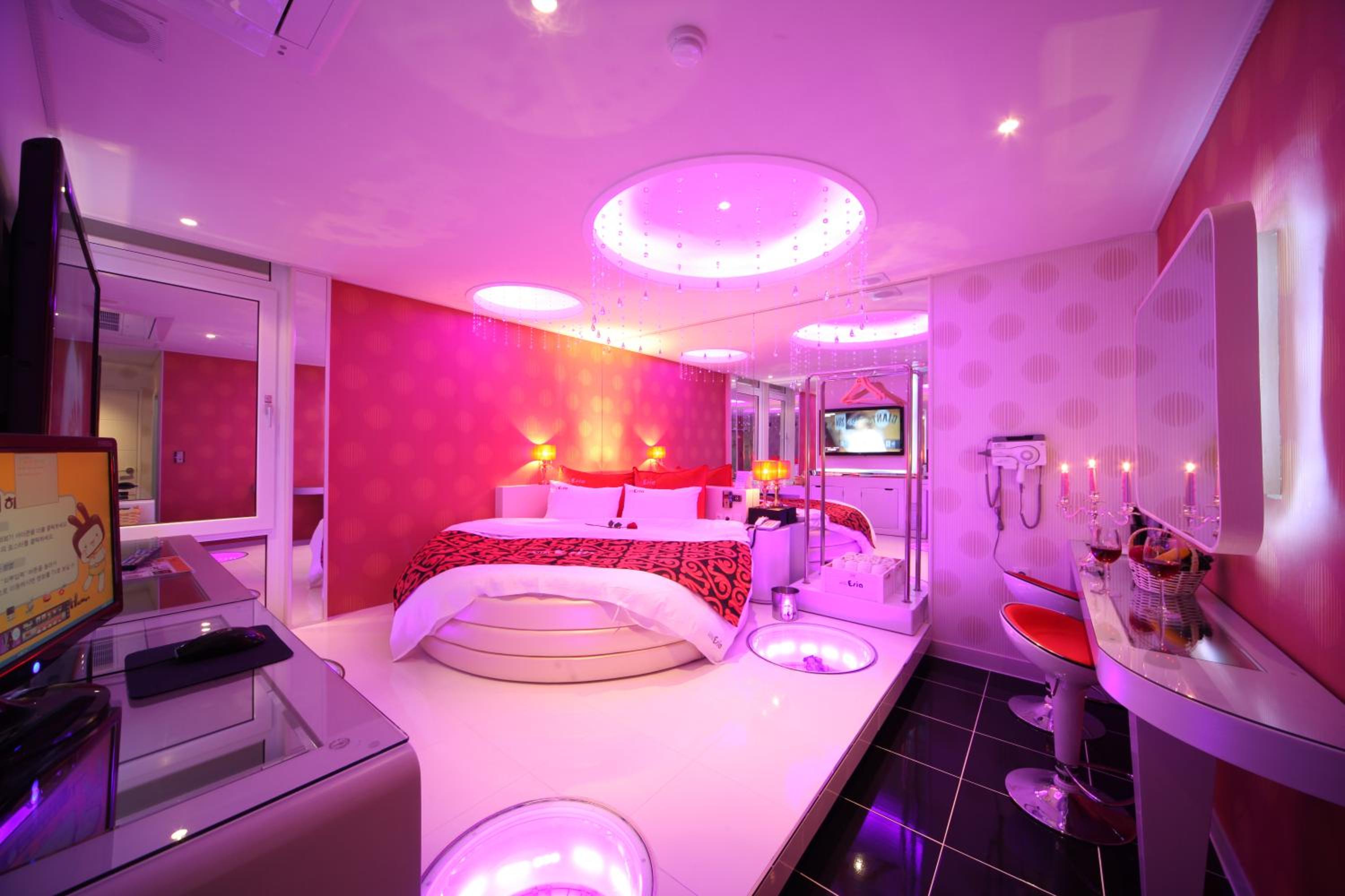 Standard Double Room - Photo 2