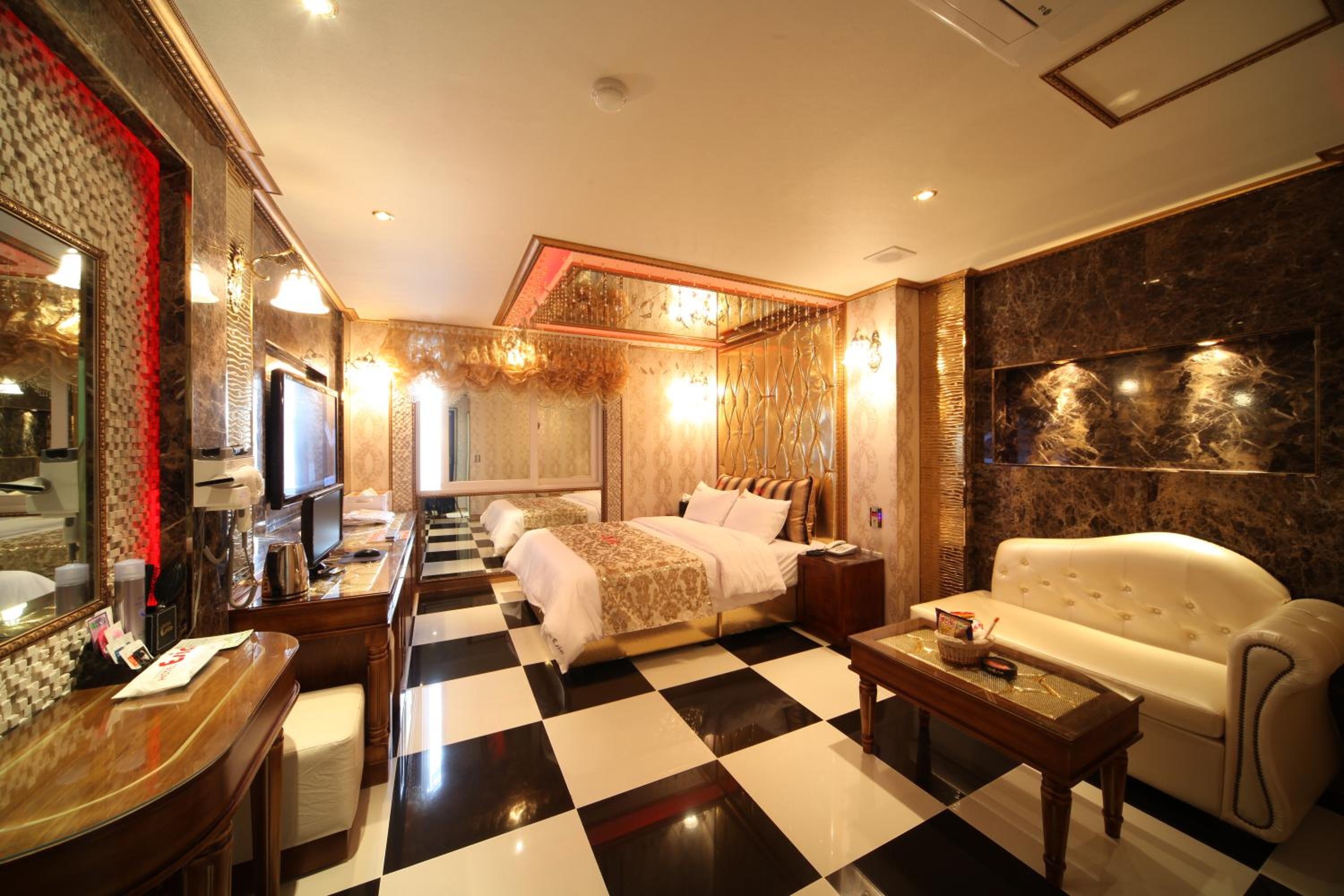 Deluxe Double Room - Photo 3
