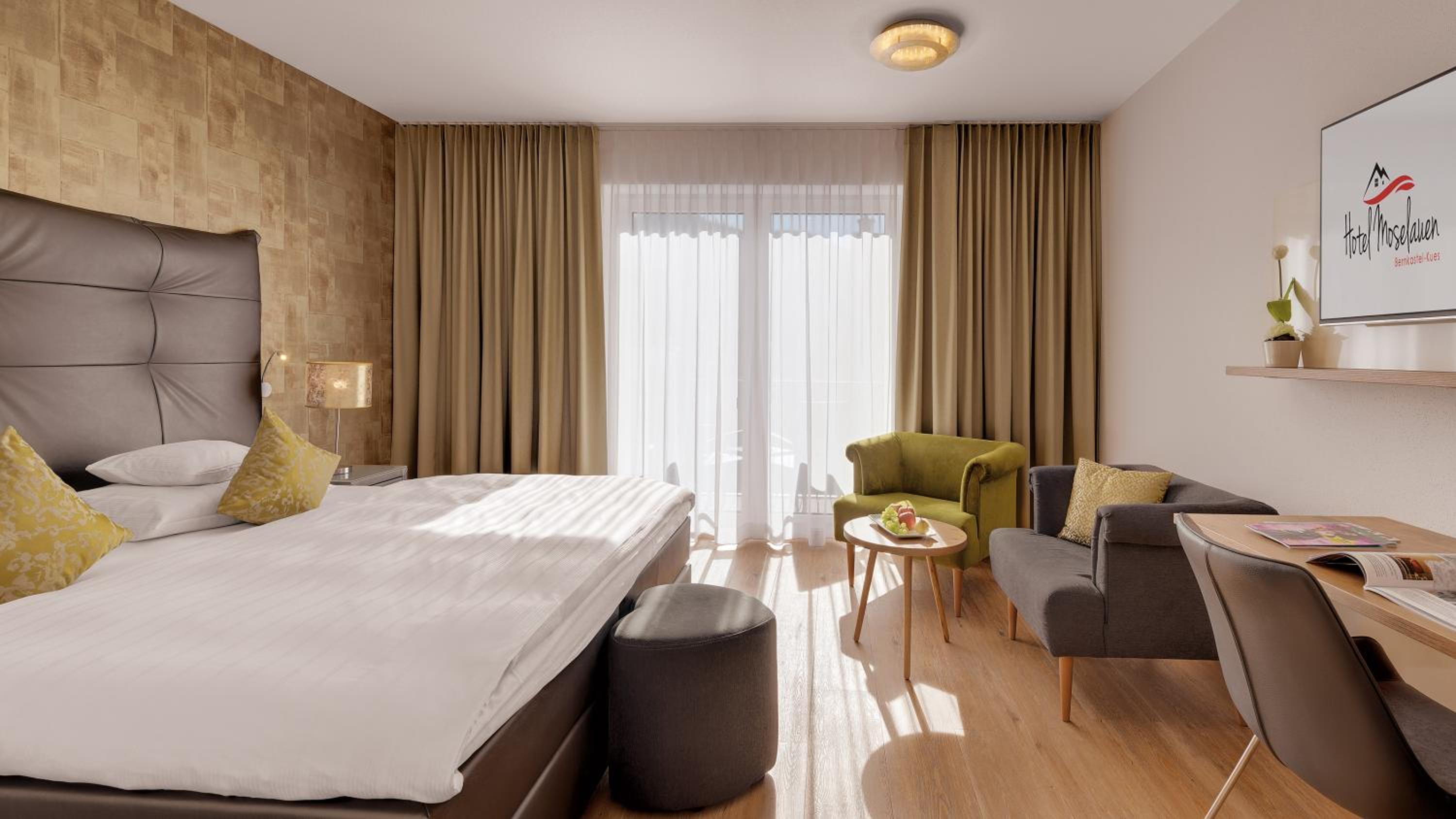 Double Room with Balcony - Photo 9