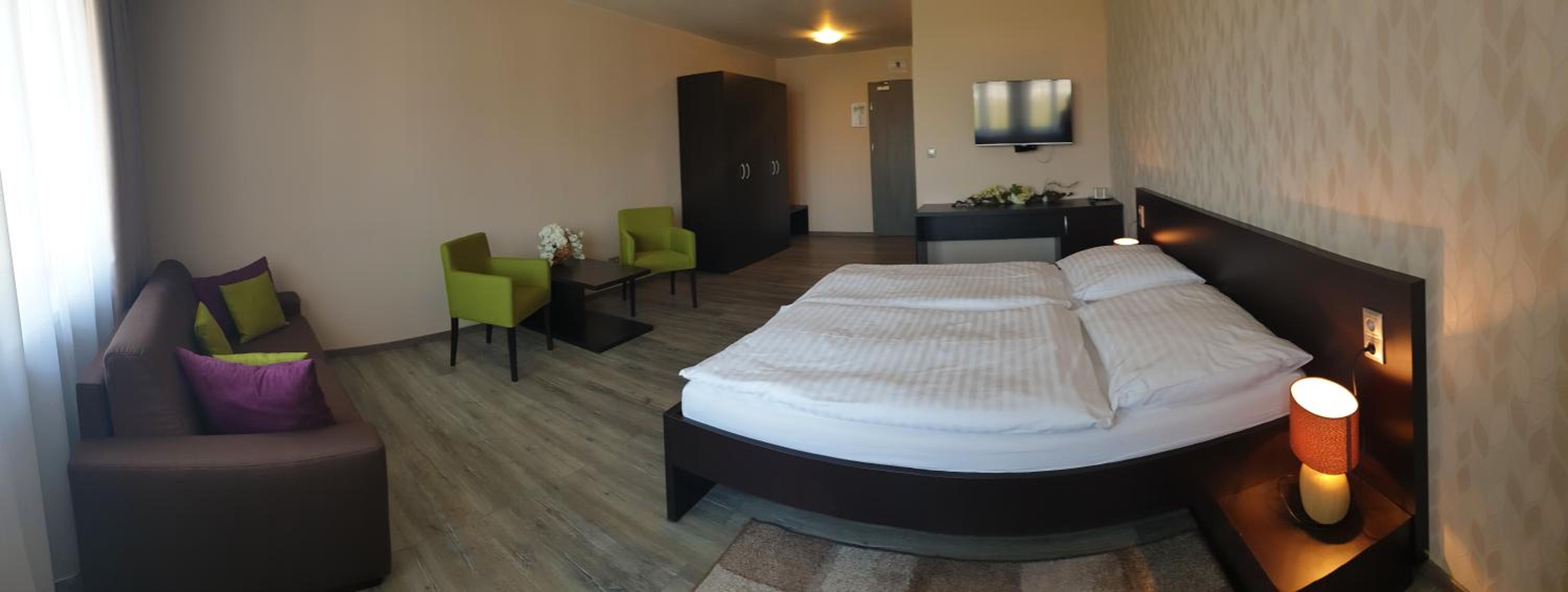 Double Room with Extra Bed - Photo 1