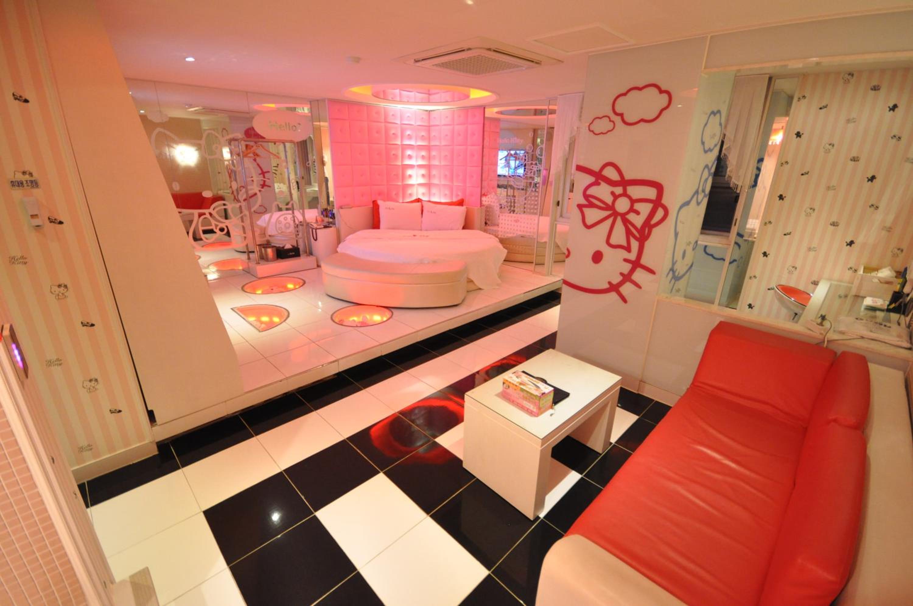 Large Double Room photo 3