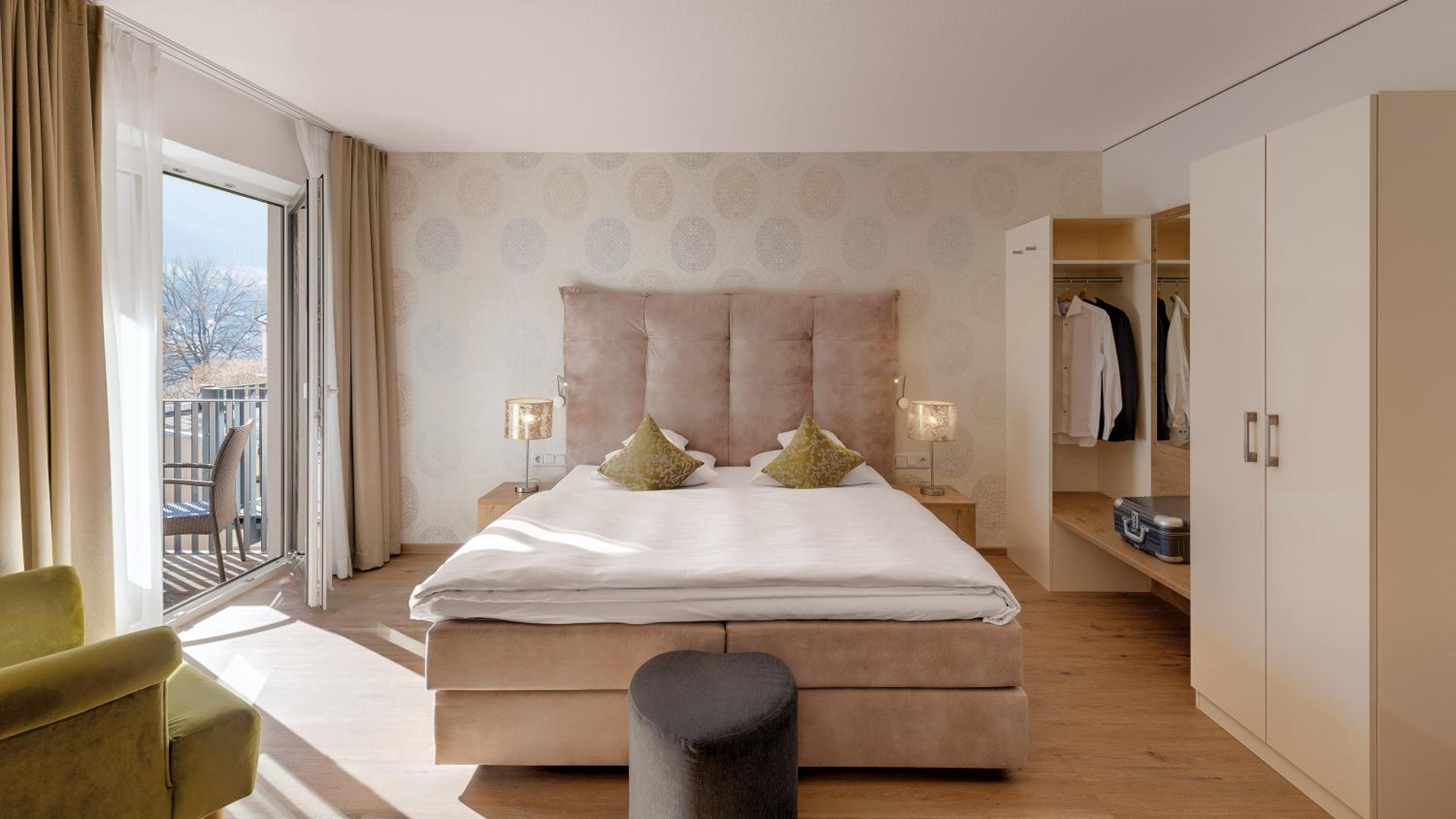 Double Room with Balcony - Photo 4
