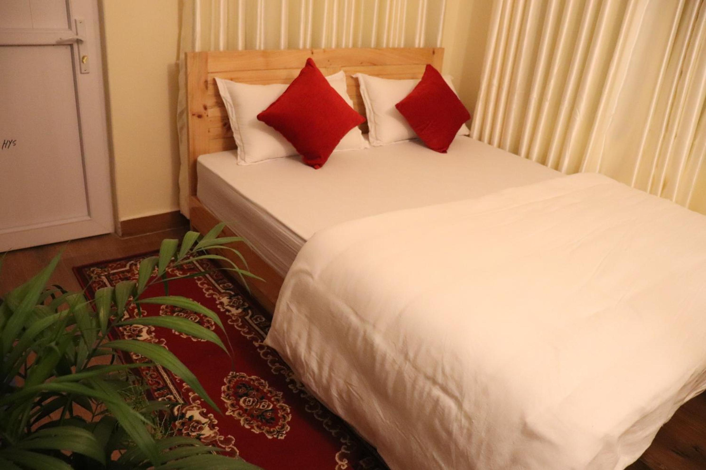 Deluxe Double Room With Bath photo 3