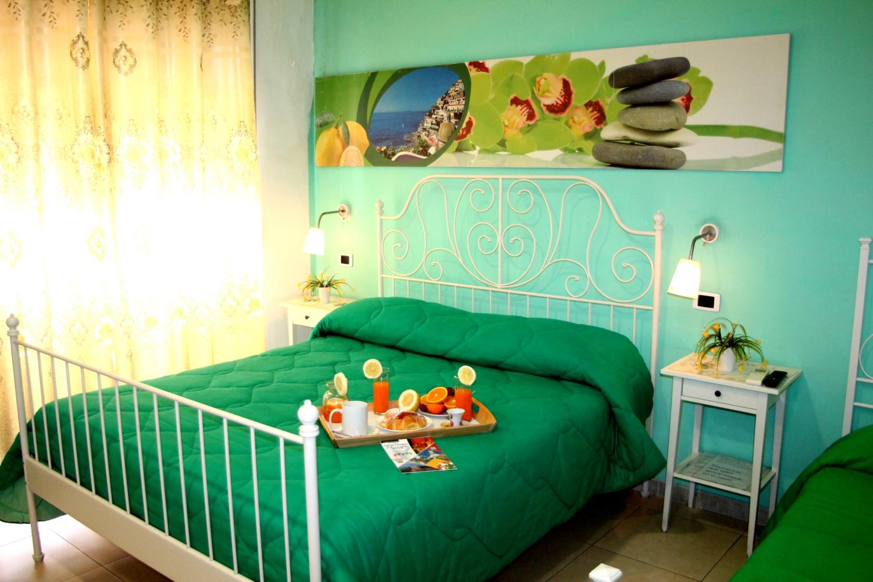Double Room - Photo 12