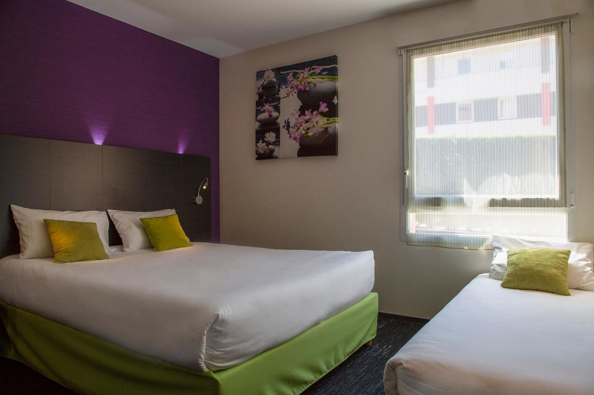  Triple Room with 1 Double bed and 1 Single Bed - Photo 1