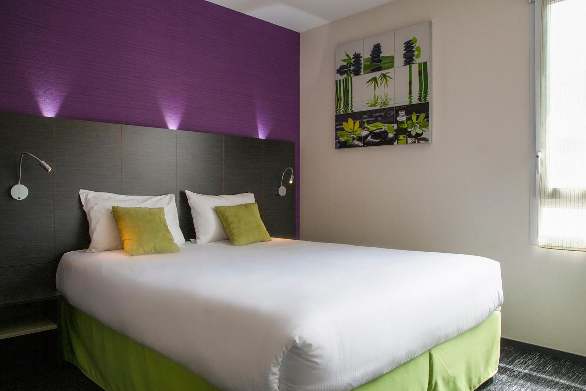 1 Double Bed - Superior Room - Photo 7
