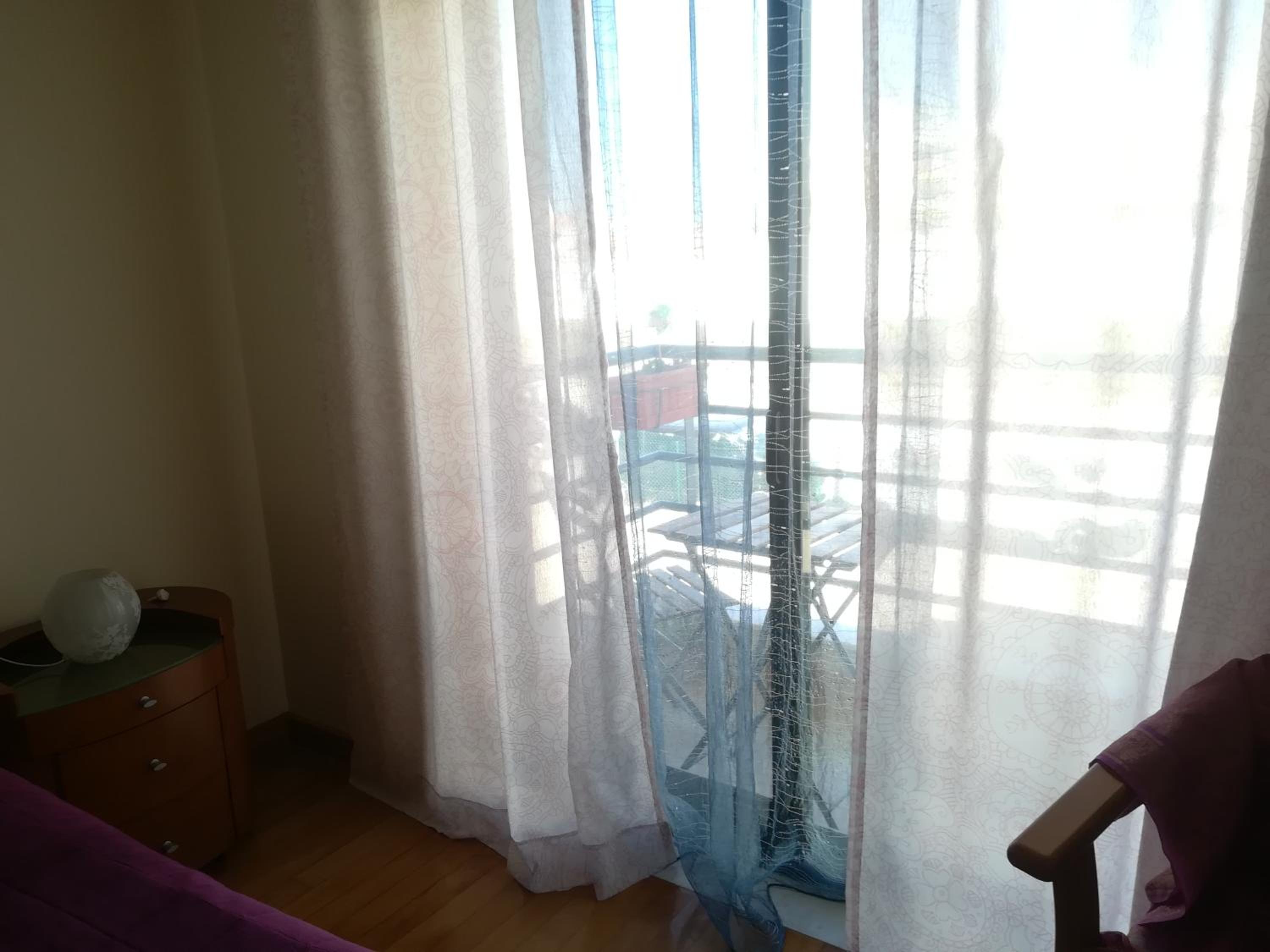 Queen Room with Balcony - Photo 6