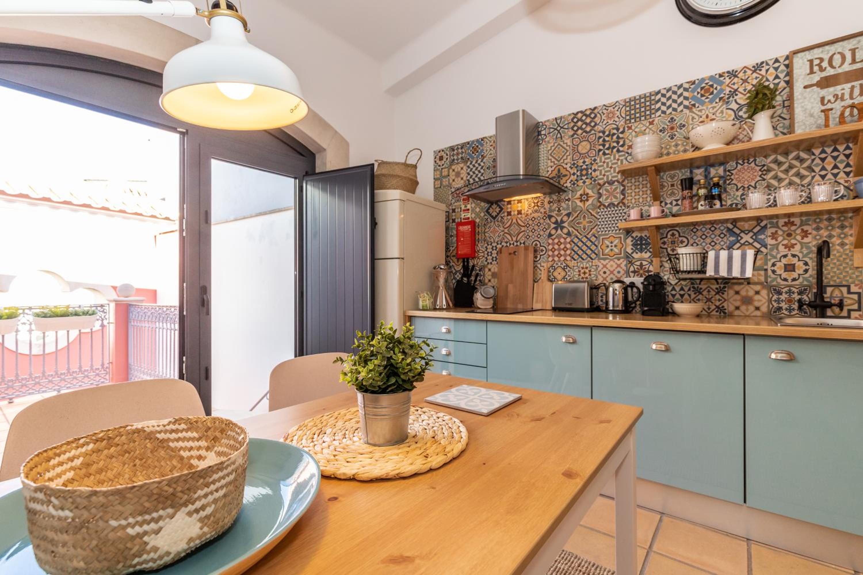 Studio Apartment - Photo 2