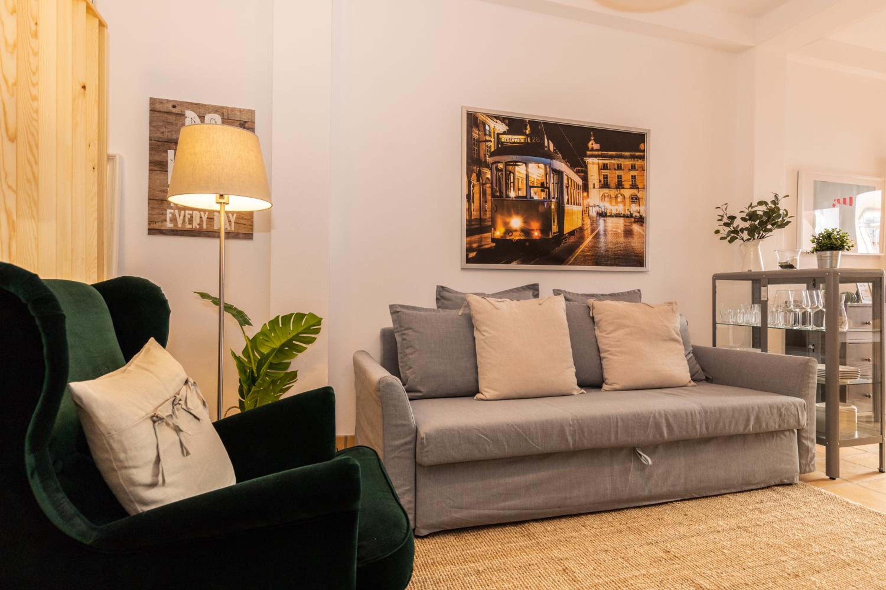 Studio Apartment