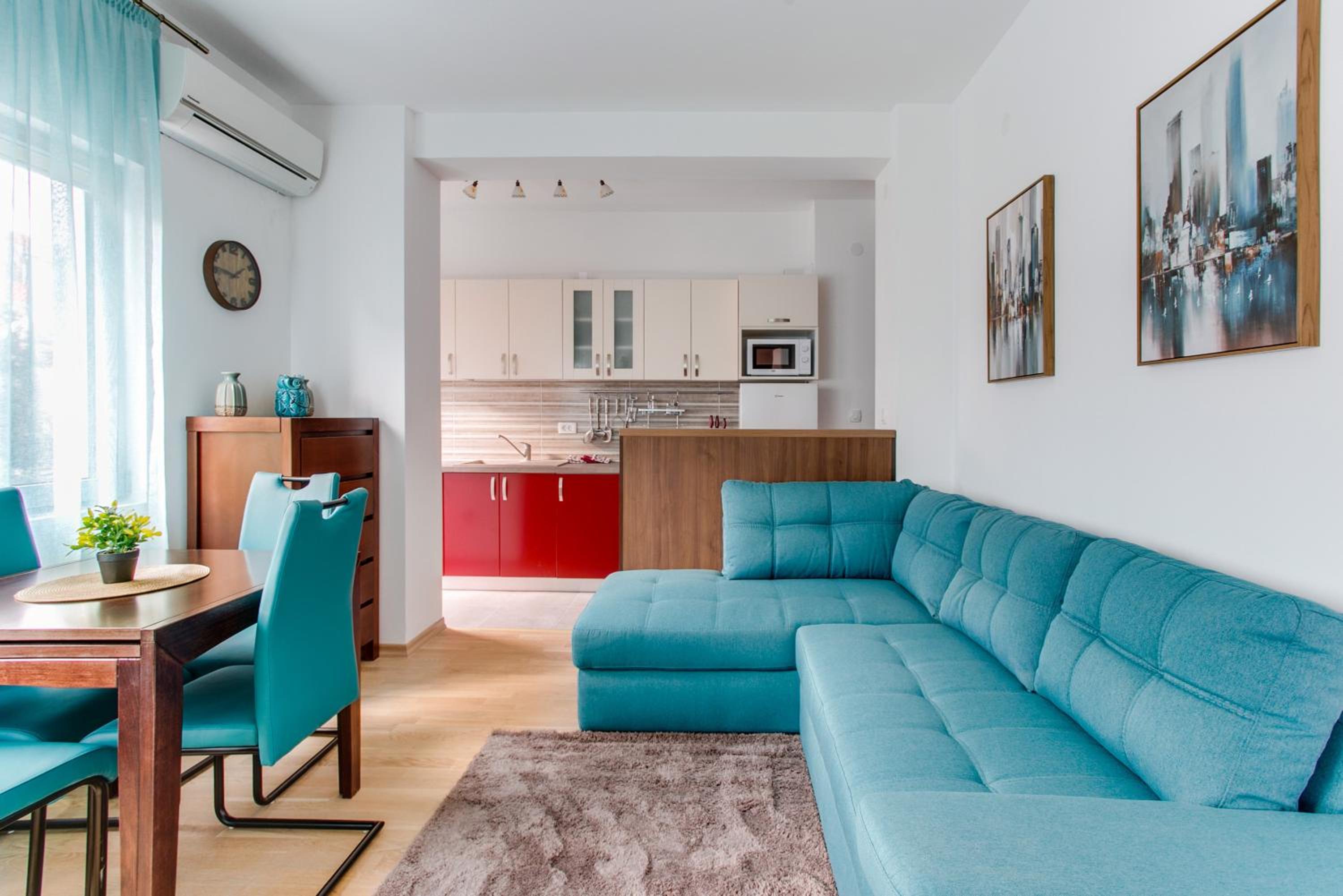 One-Bedroom Apartment