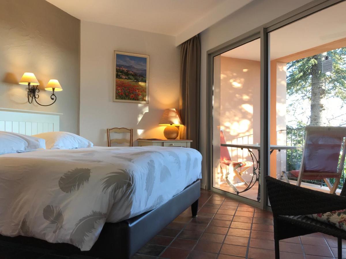 Two Connecting Double Rooms with Balcony photo 1