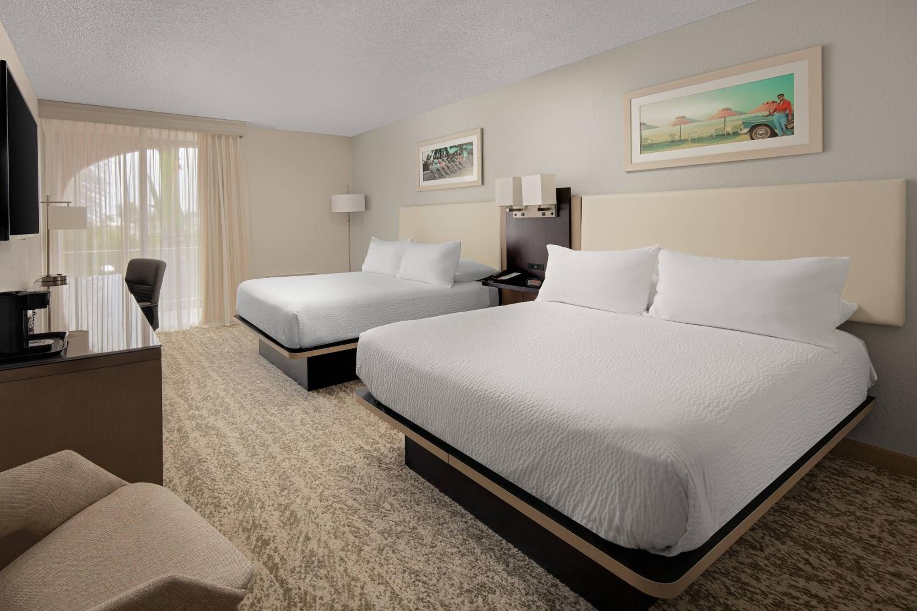 Queen Room with Two Queen Beds and Bathtub - Mobility Access/Hearing Accessible